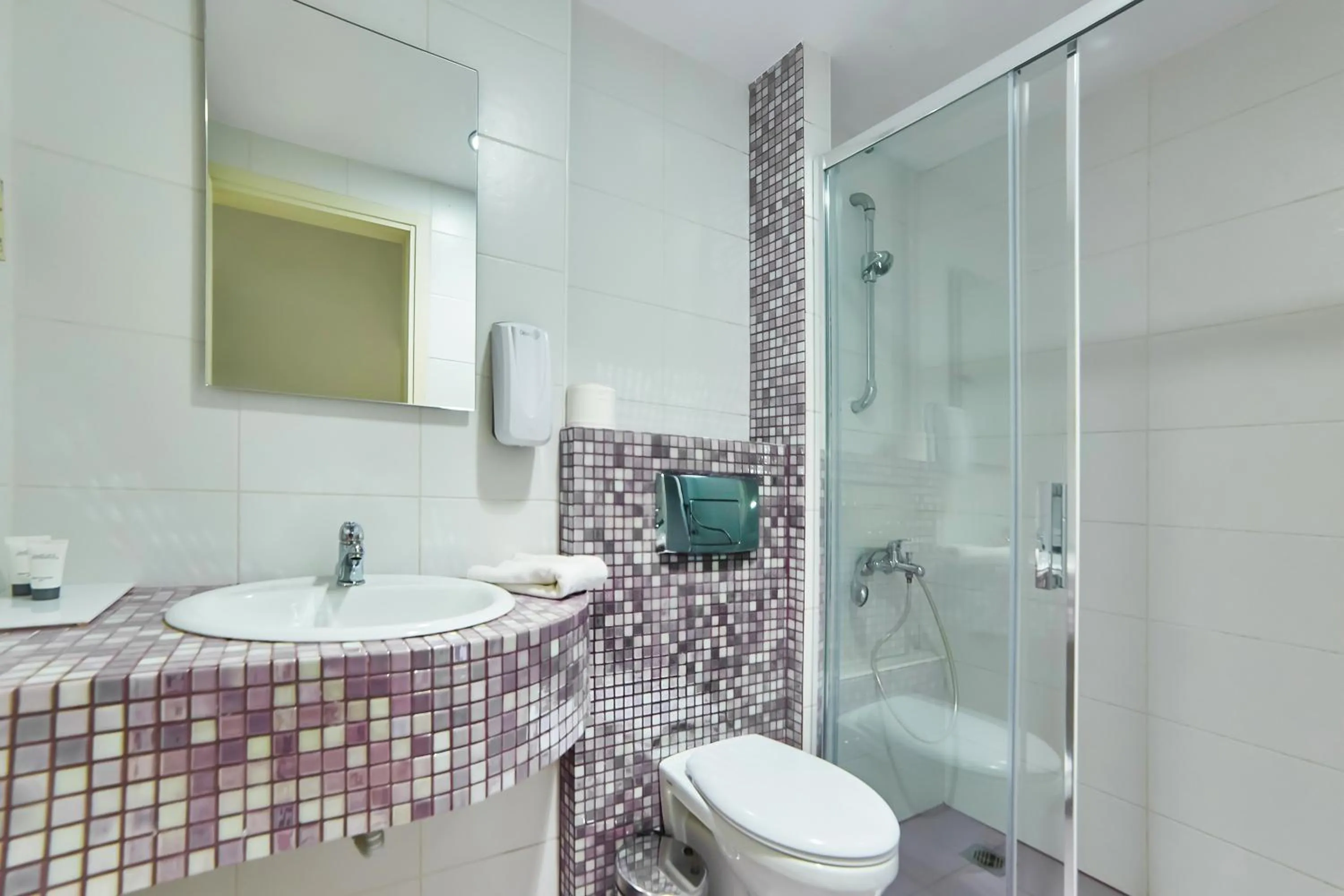 Bathroom in Villa Mare Monte ApartHotel