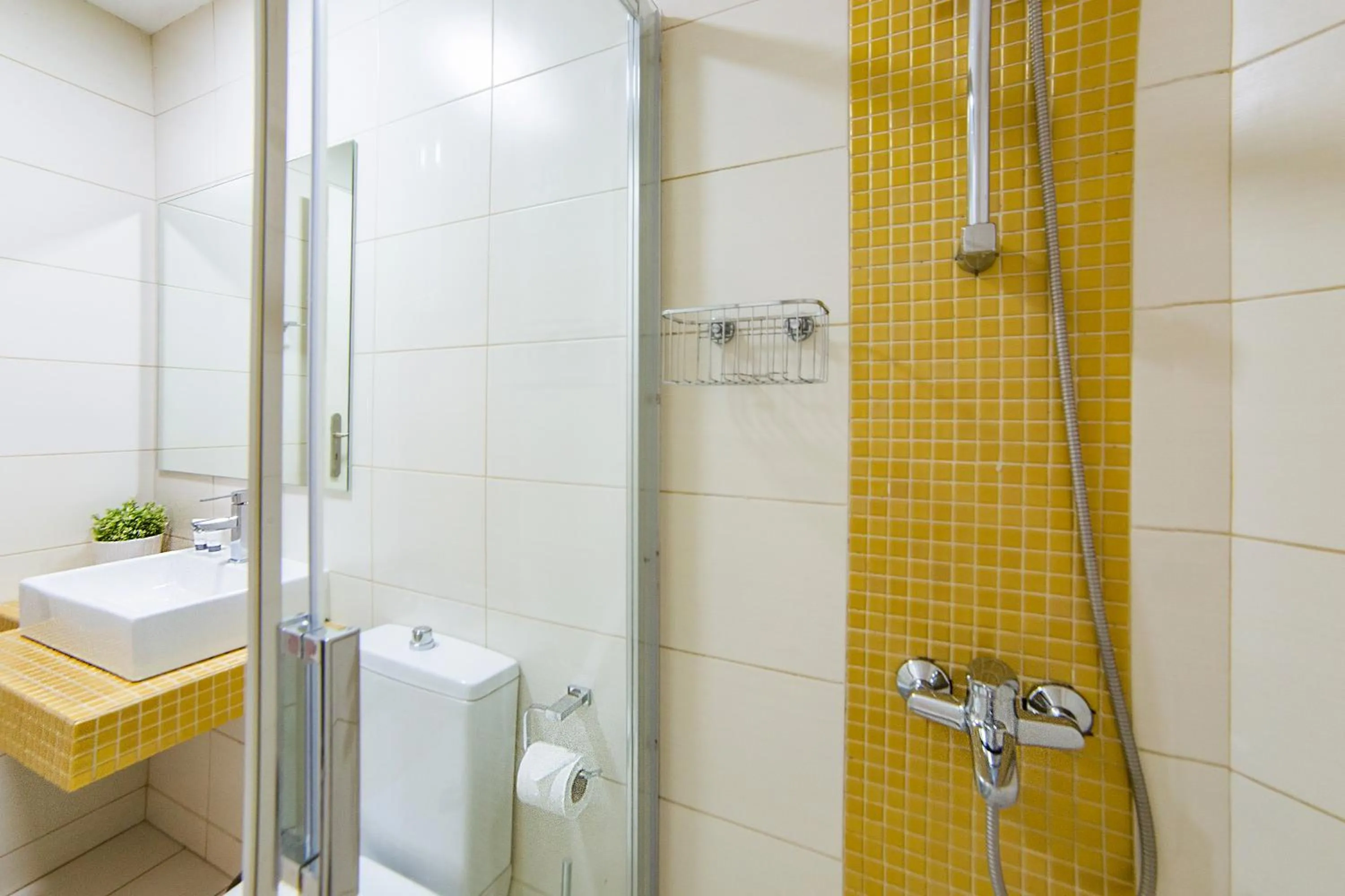 Bathroom in Villa Mare Monte ApartHotel
