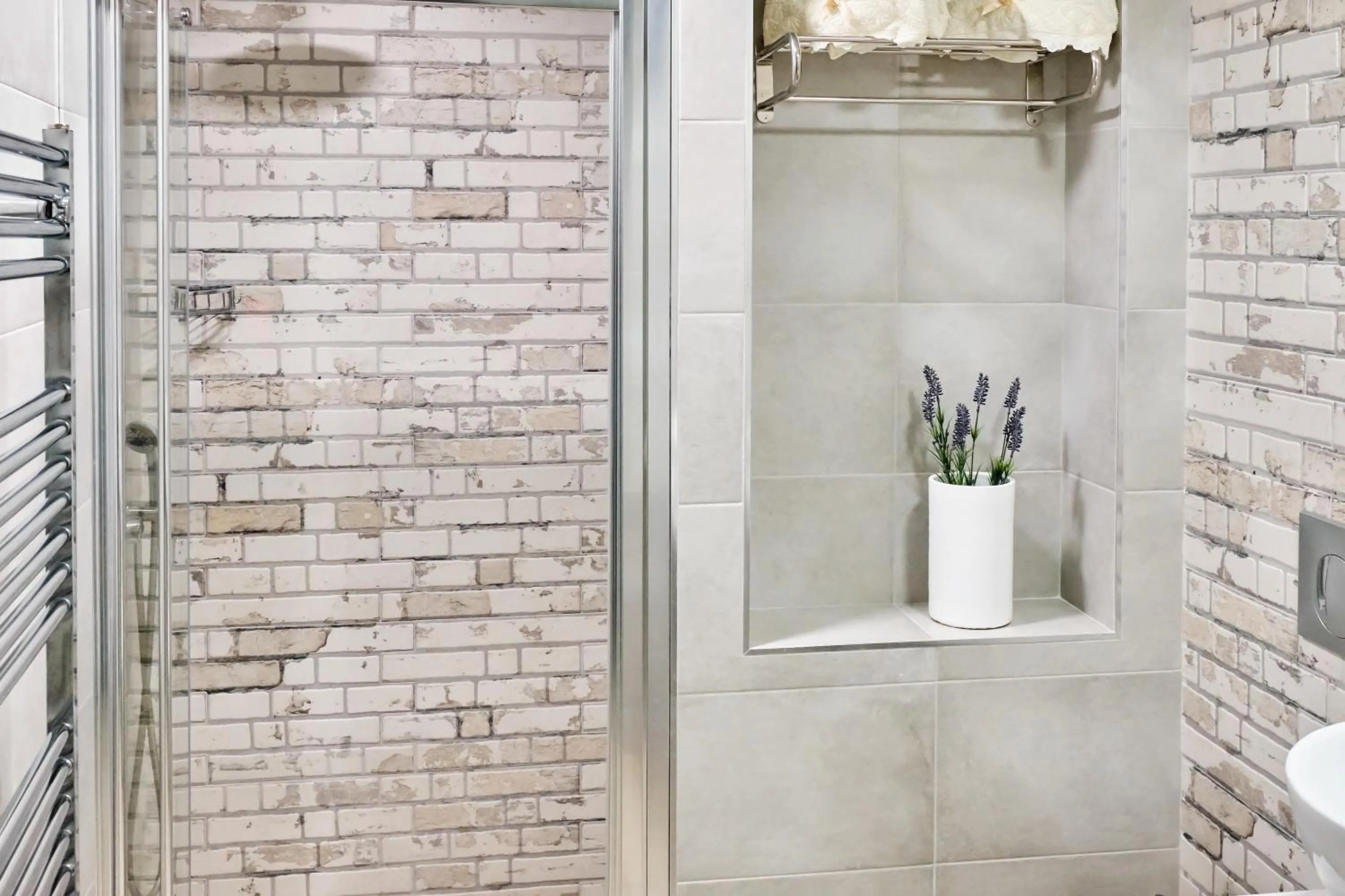 Bathroom in Villa Mare Monte ApartHotel