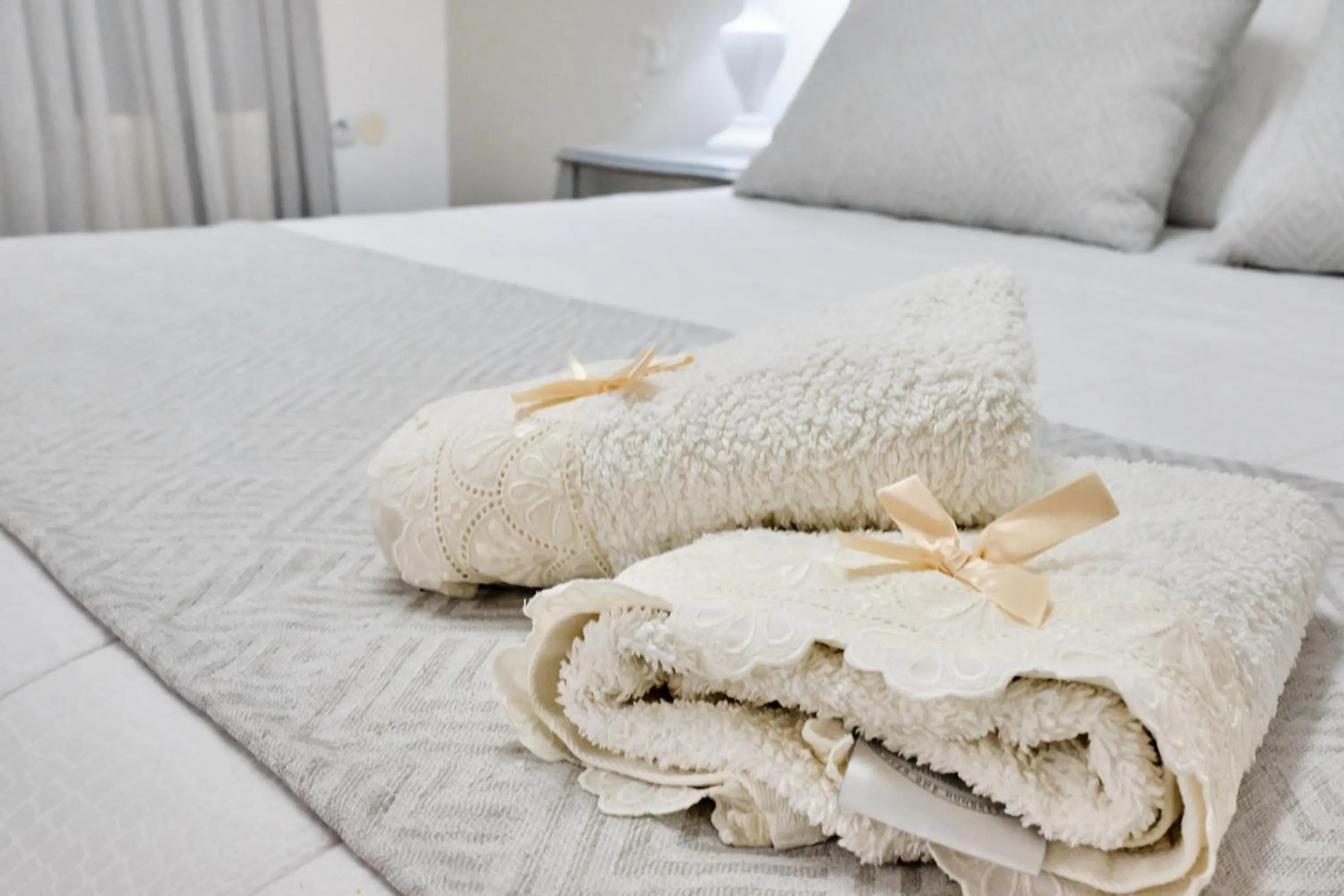 Decorative detail, Bed in Villa Mare Monte ApartHotel