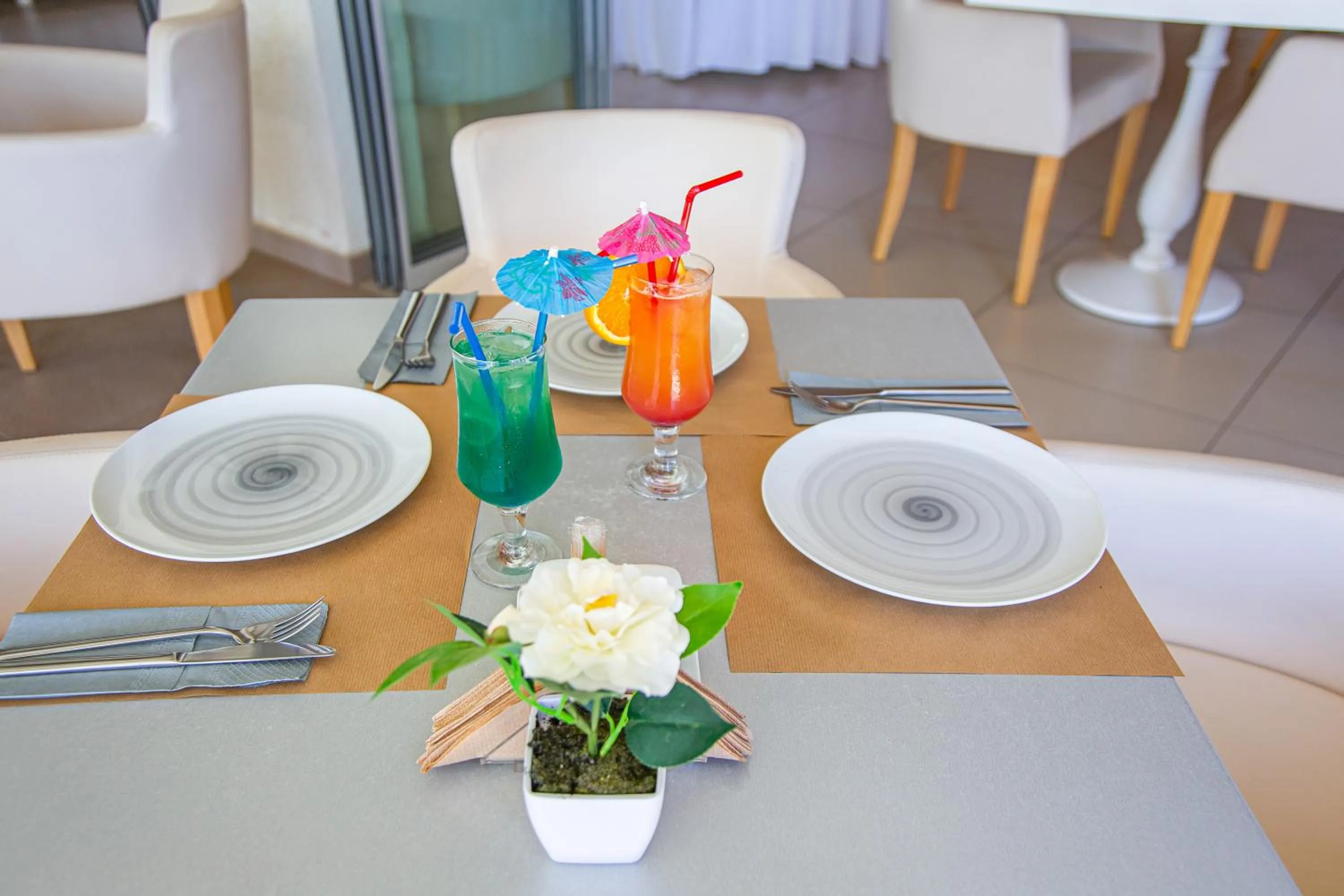 Restaurant/places to eat in Villa Mare Monte ApartHotel