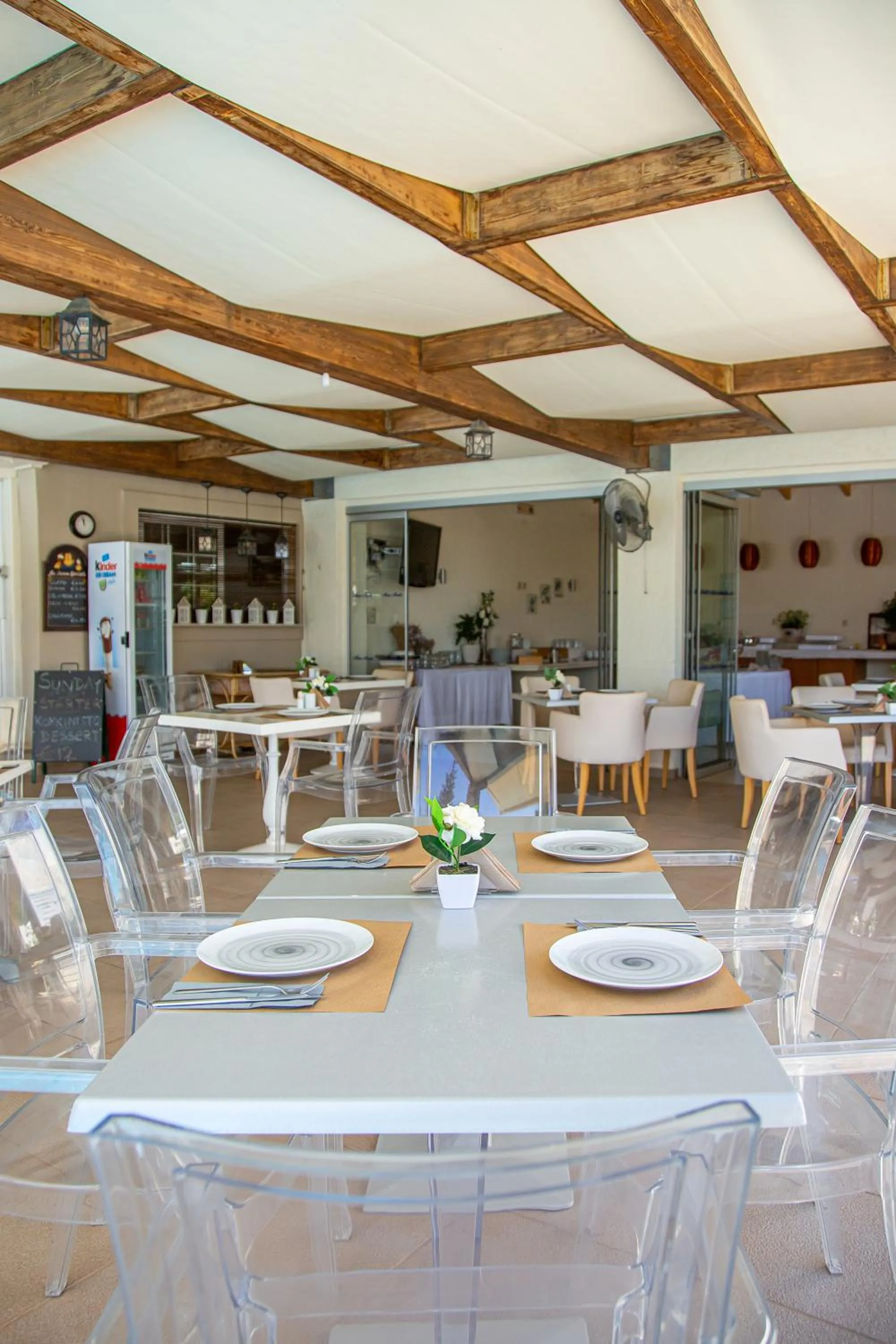 Restaurant/places to eat in Villa Mare Monte ApartHotel