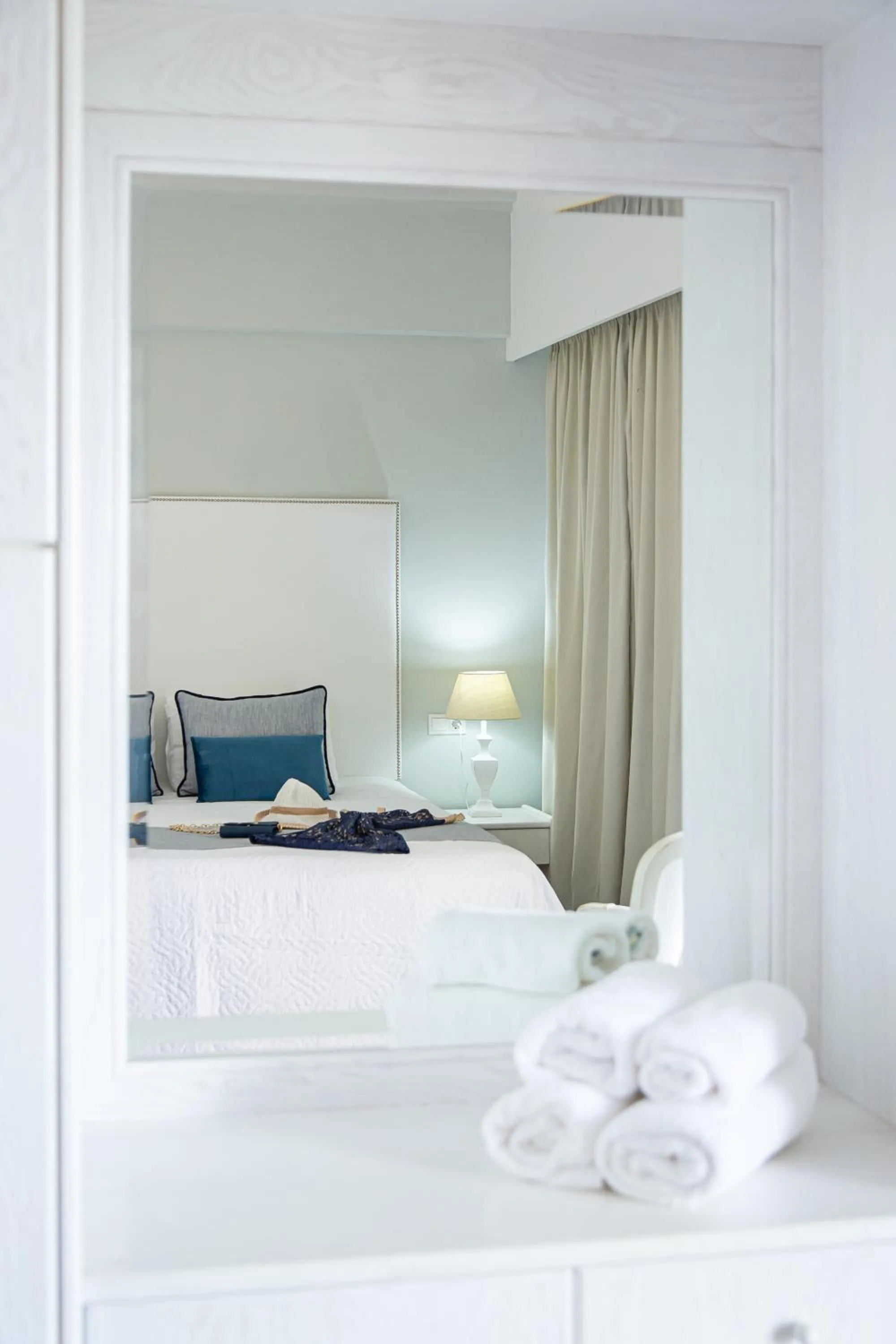 Bed in Villa Mare Monte ApartHotel