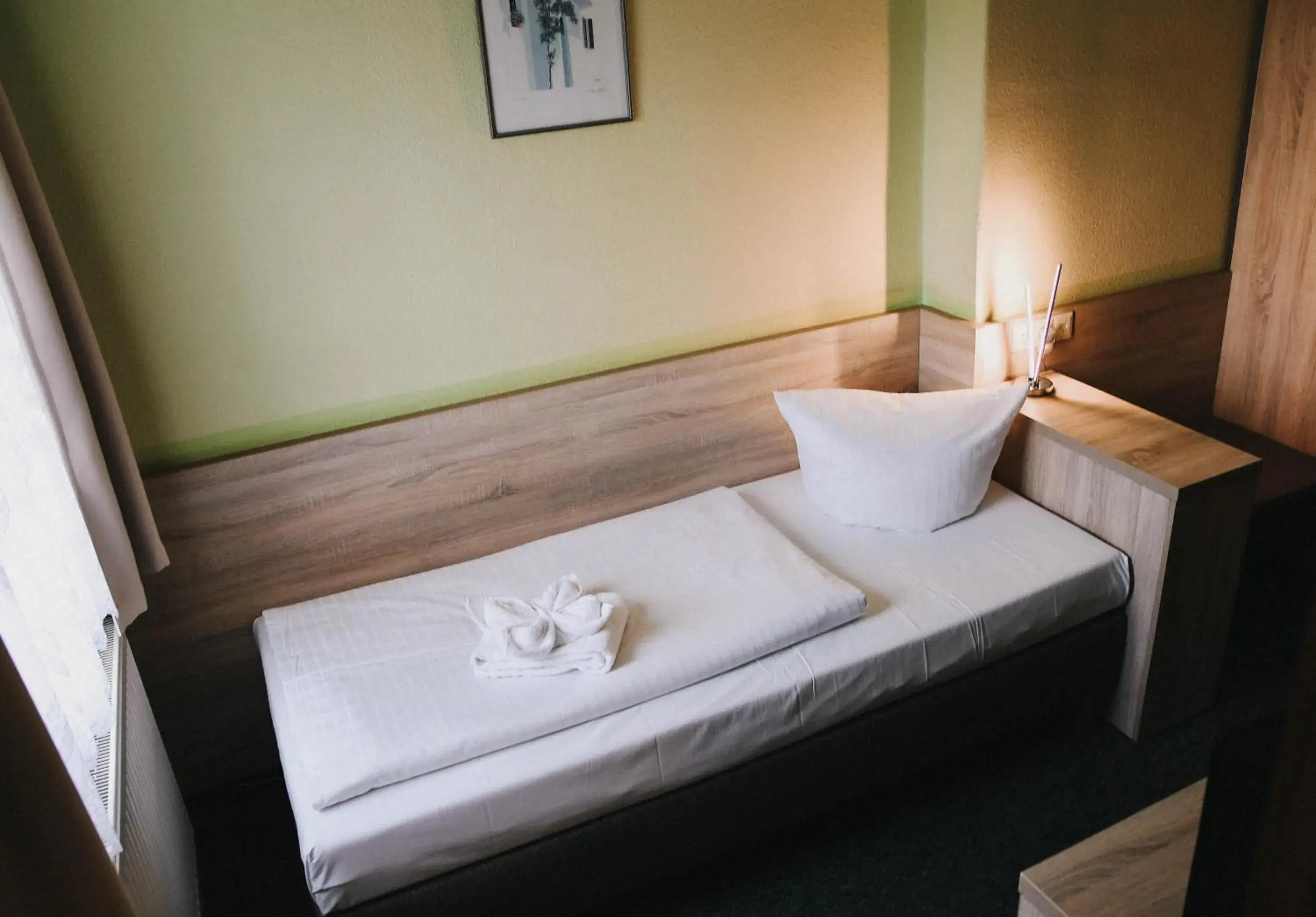 Single Room with Private Bathroom in Hotel-Pension ODIN Single Room with Private Bathroom in Hotel-Pension ODIN
