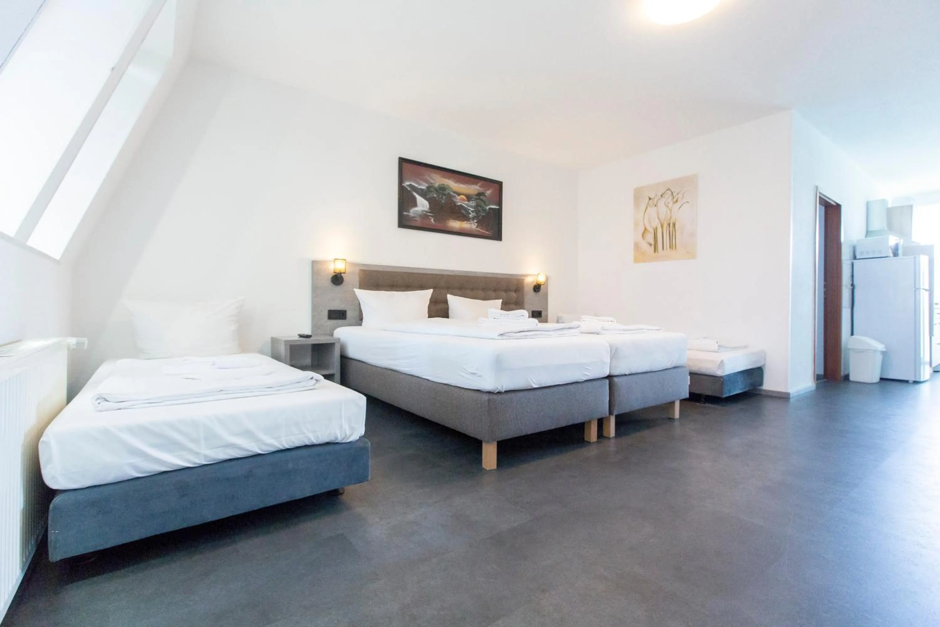 Photo of the whole room, Bed in Hotel-Pension ODIN