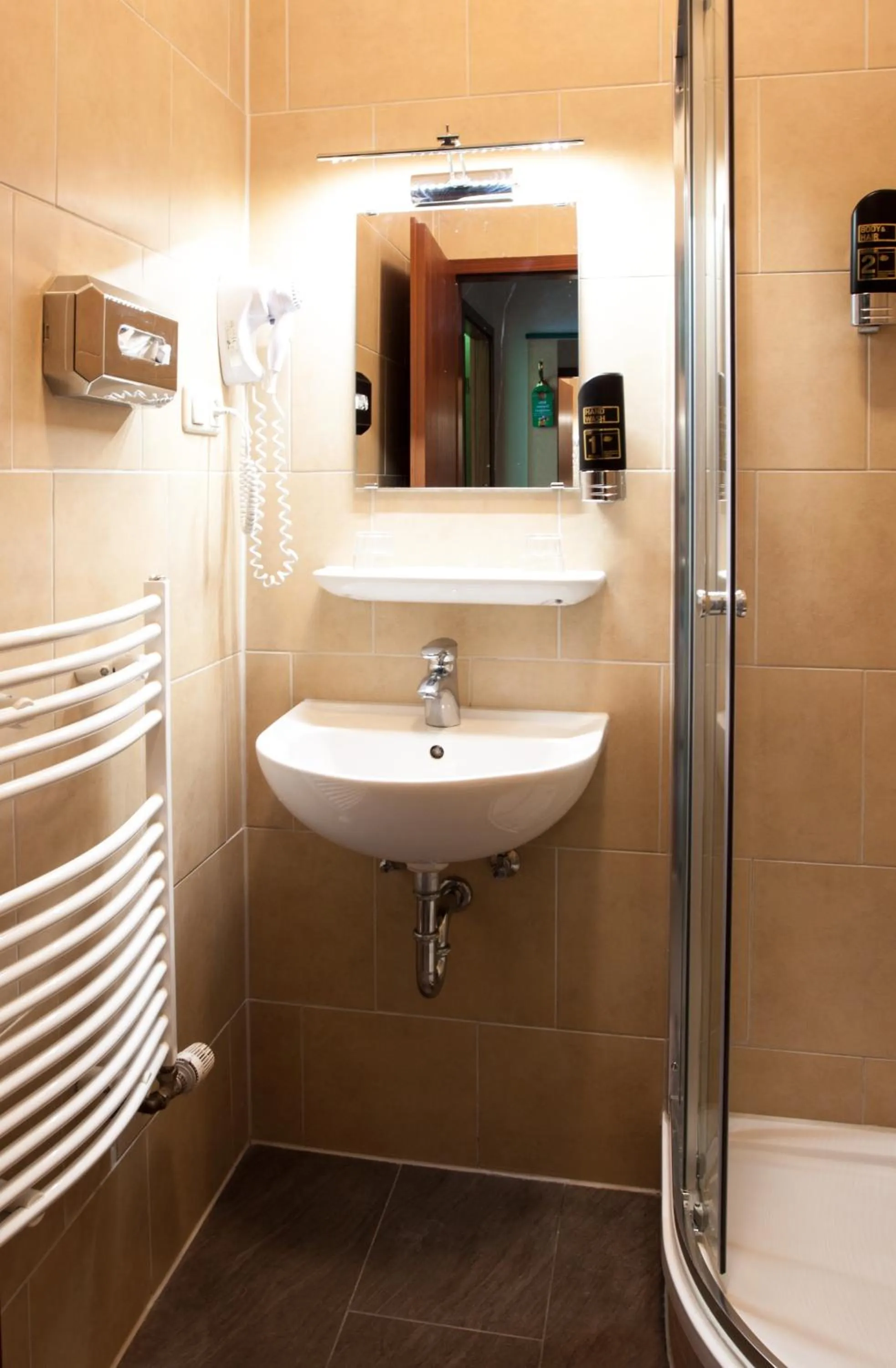 Shower in Hotel-Pension ODIN