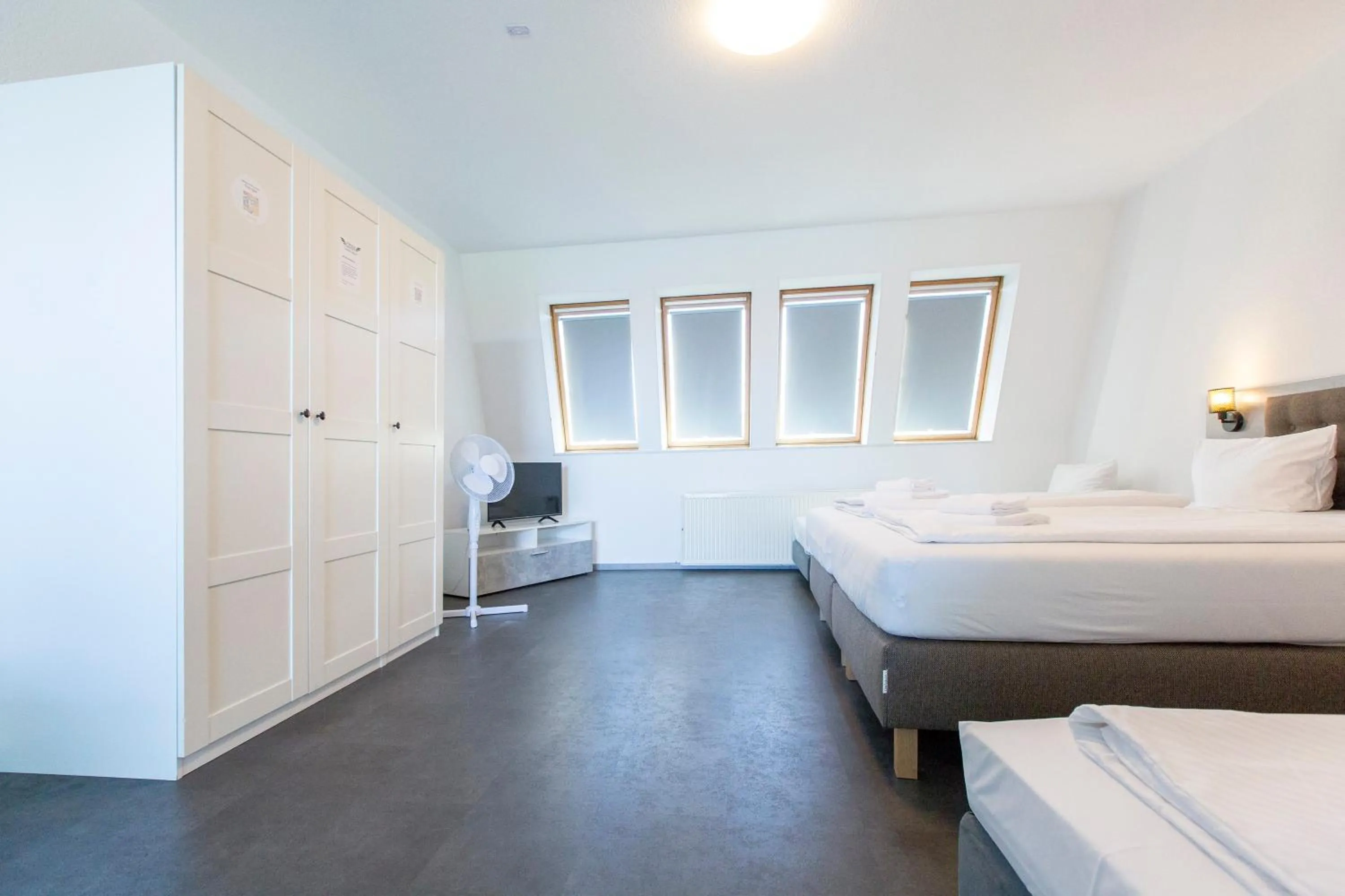 Photo of the whole room, Bed in Hotel-Pension ODIN