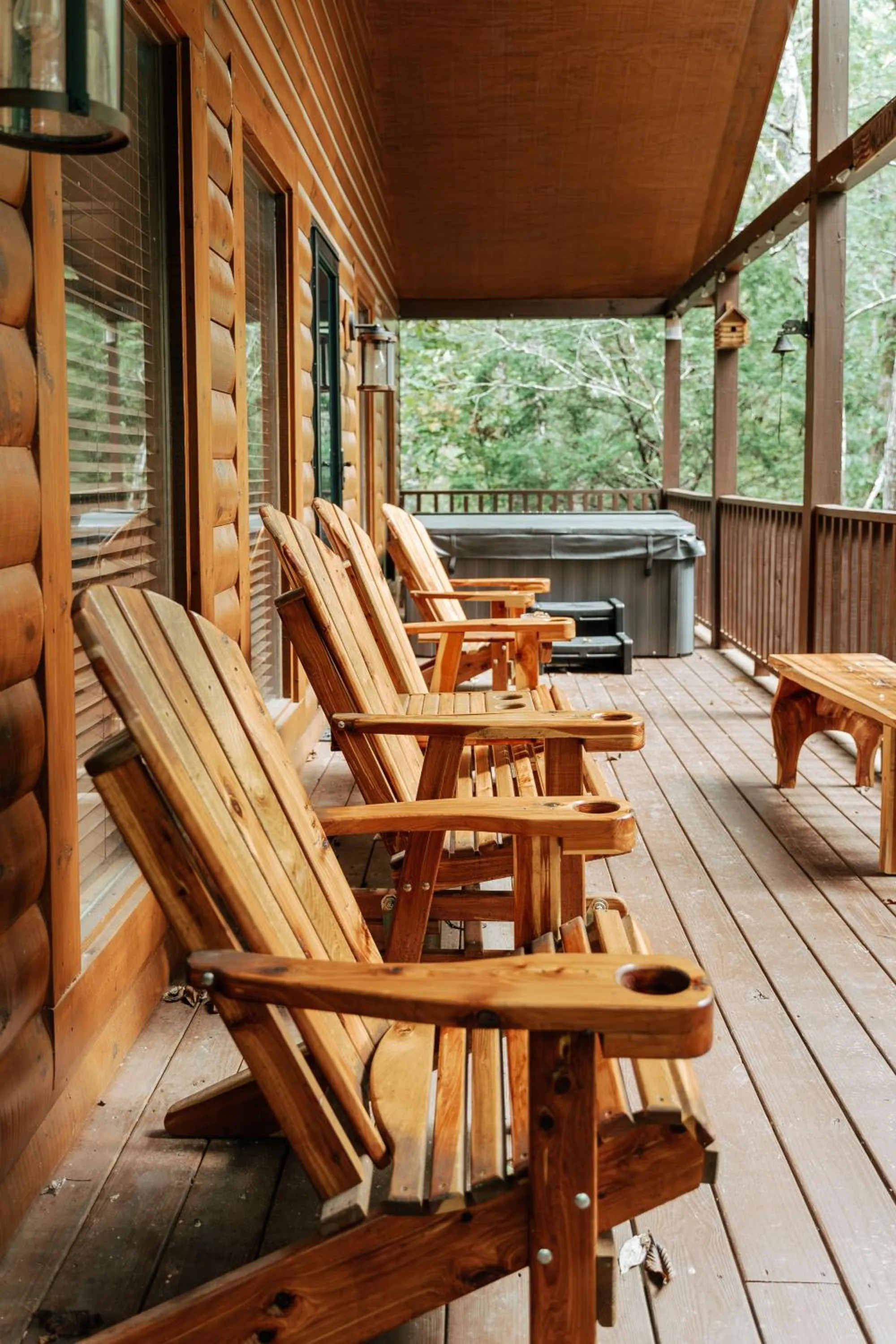 Hot Tub in Mountain Seclusion