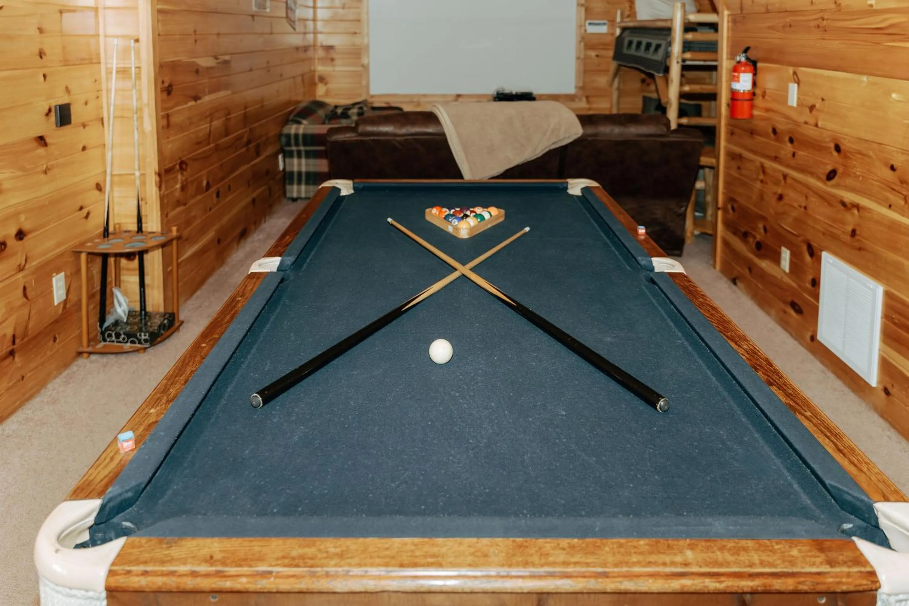 Billiard in Mountain Seclusion