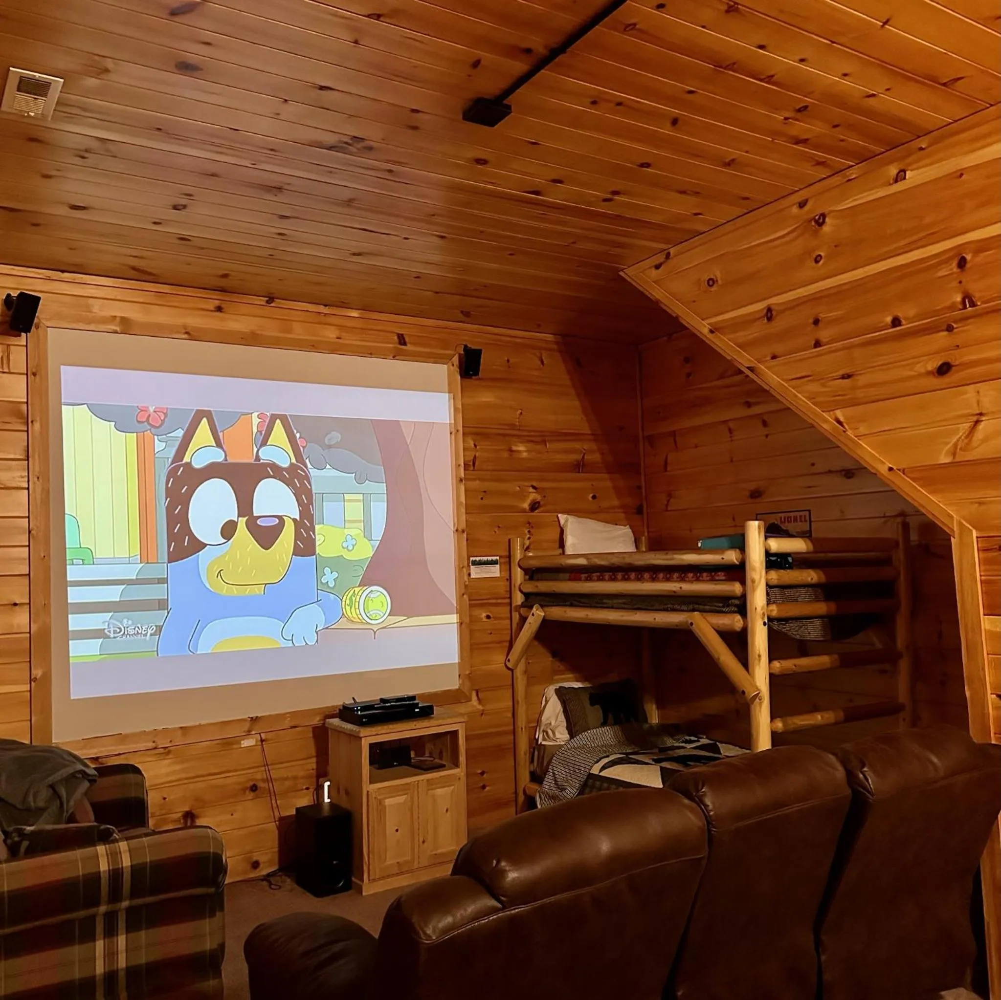 TV and multimedia in Mountain Seclusion