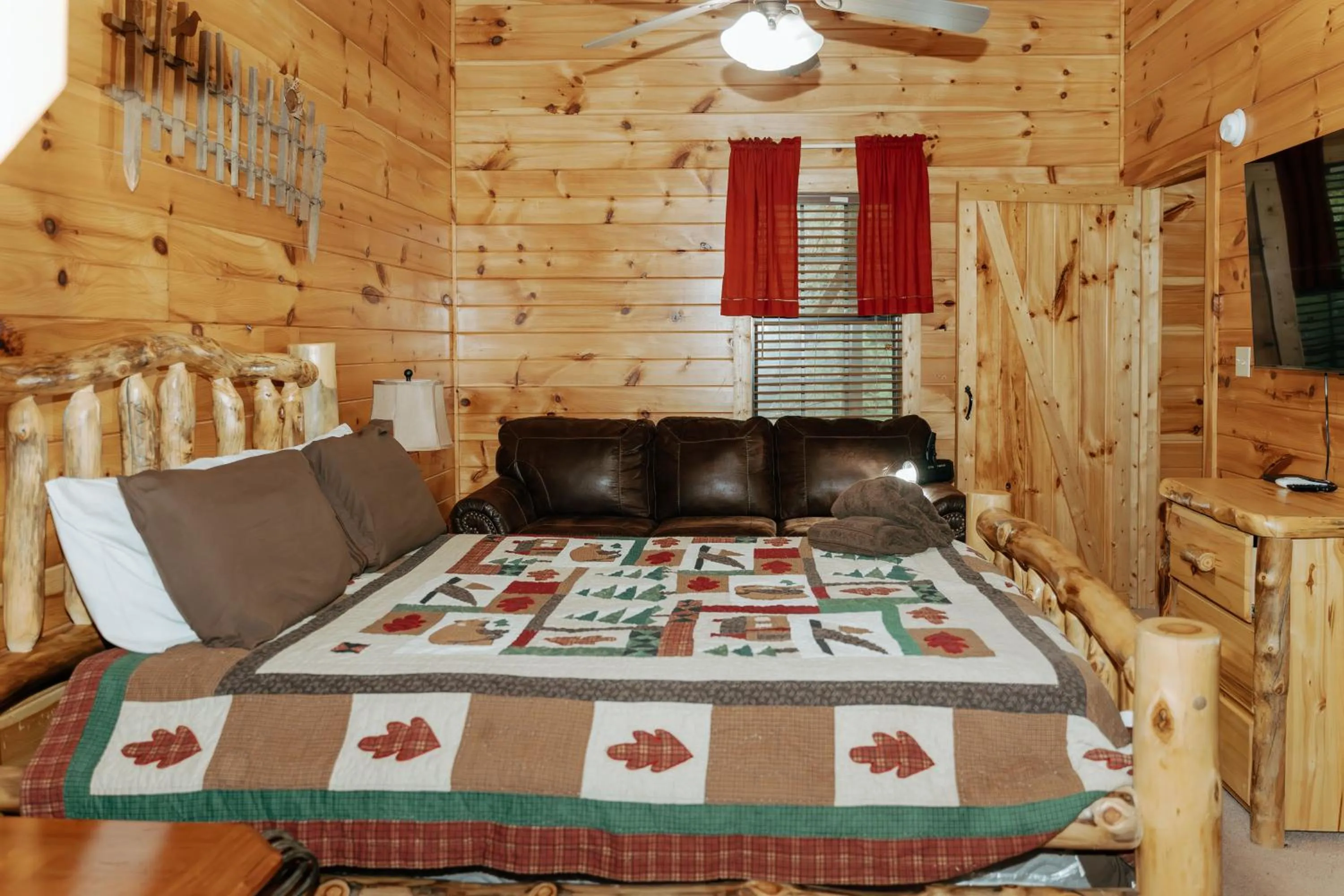 Bedroom, Bed in Mountain Seclusion