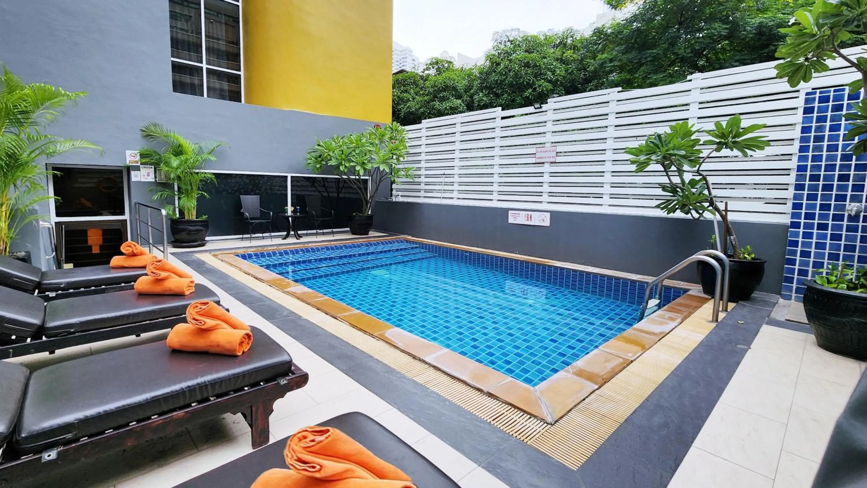 Swimming pool in FuramaXclusive Sukhumvit