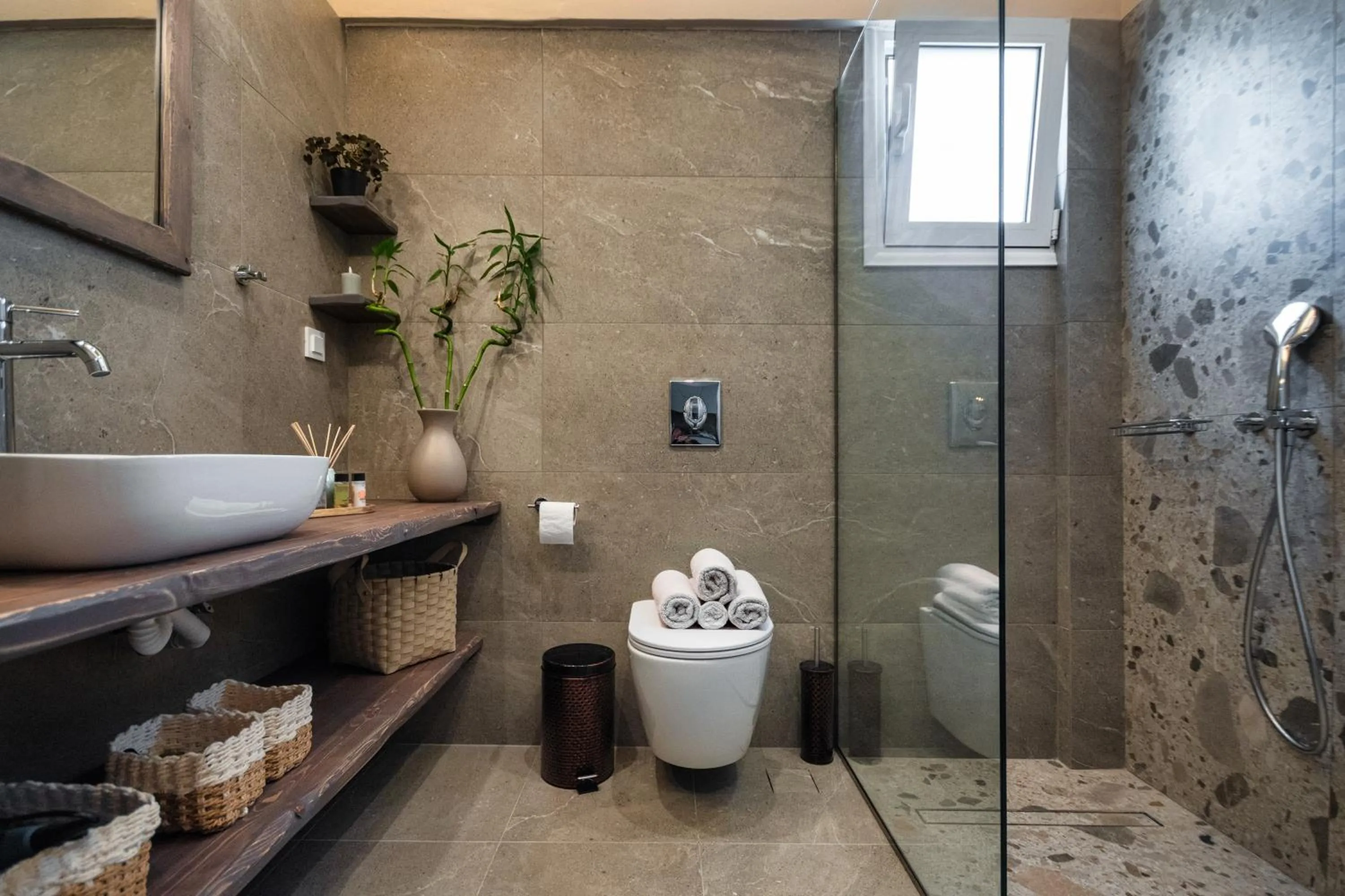 Bathroom in Rosmari Hotel