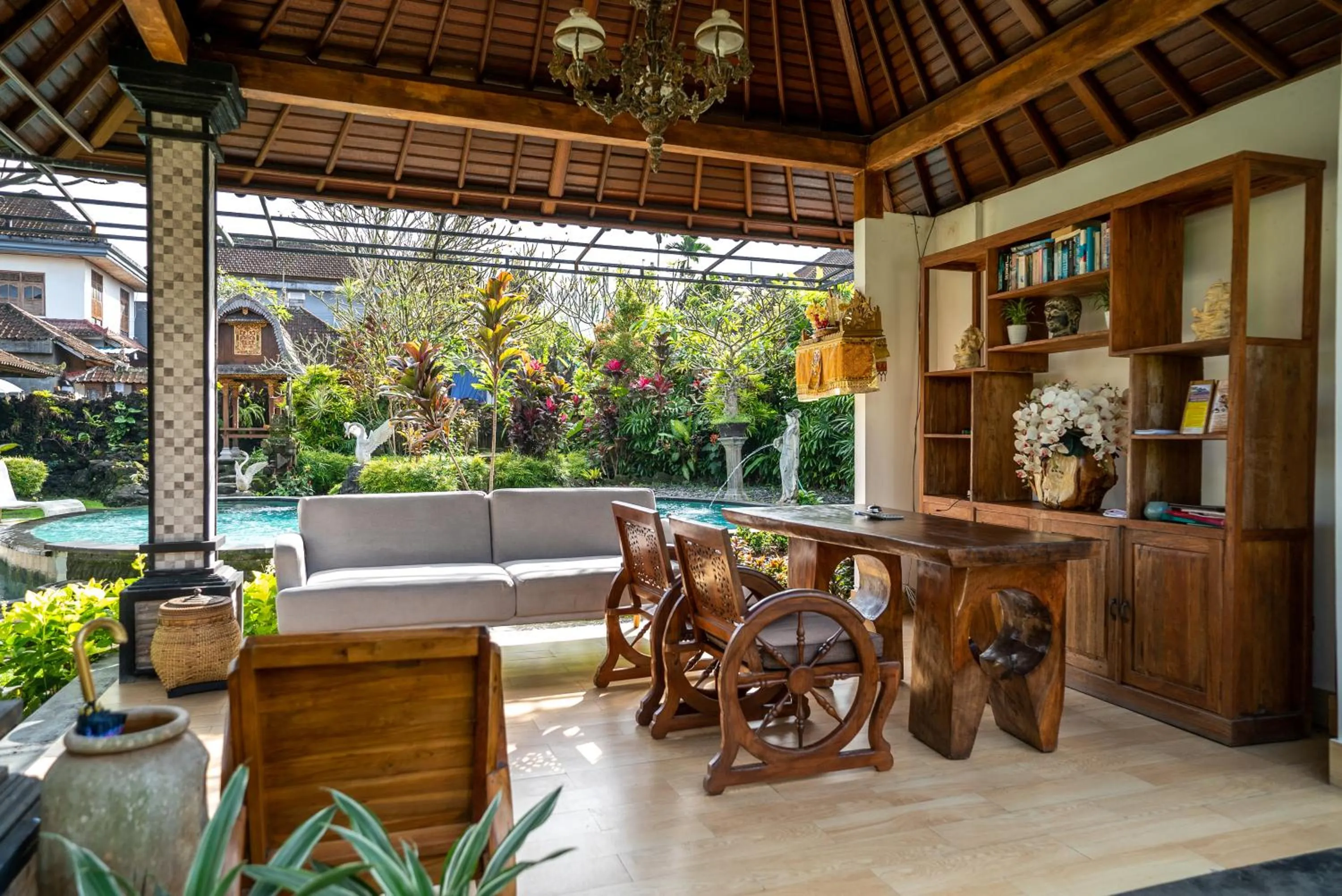 Lobby or reception in Capung Cottages