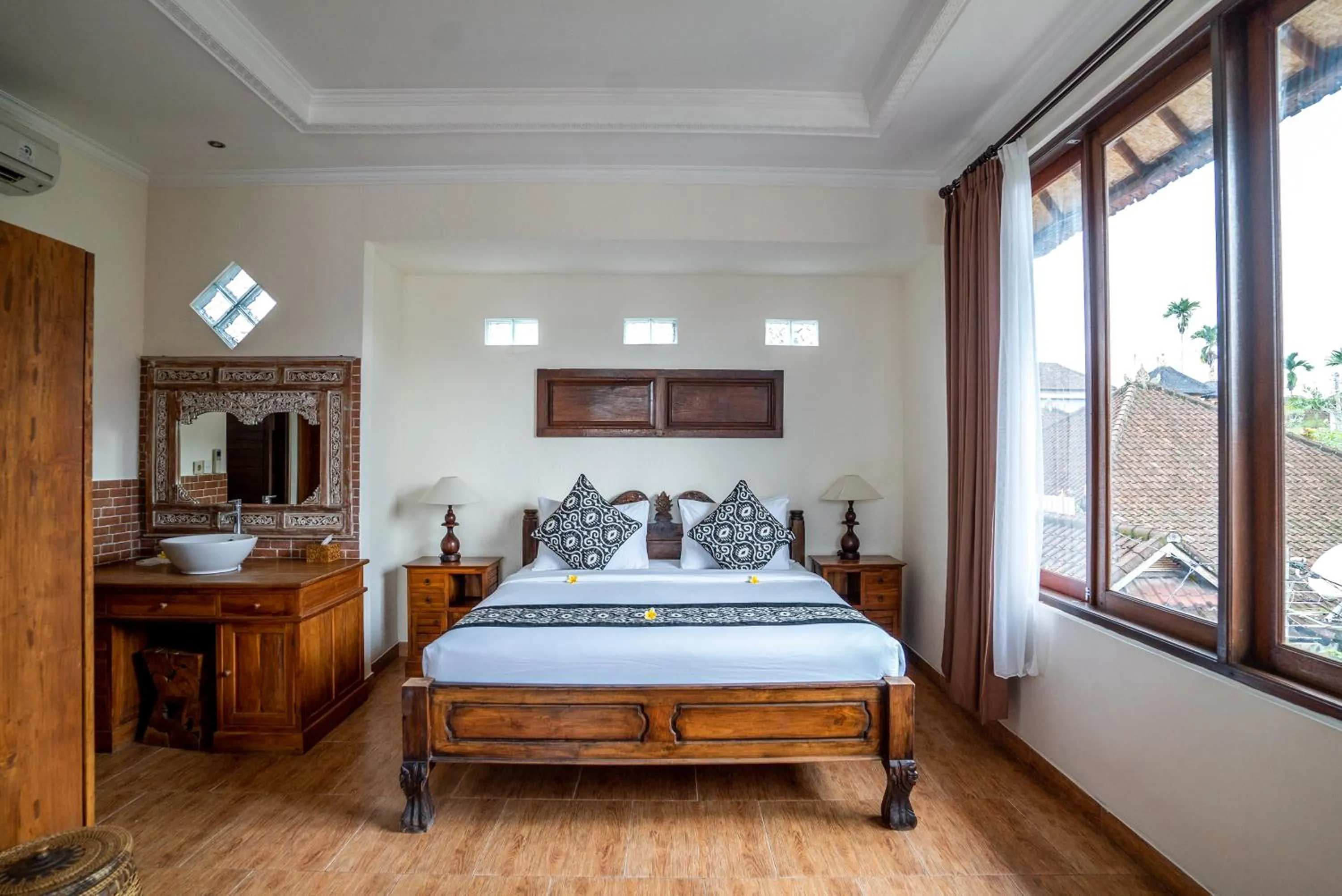 Photo of the whole room, Bed in Capung Cottages