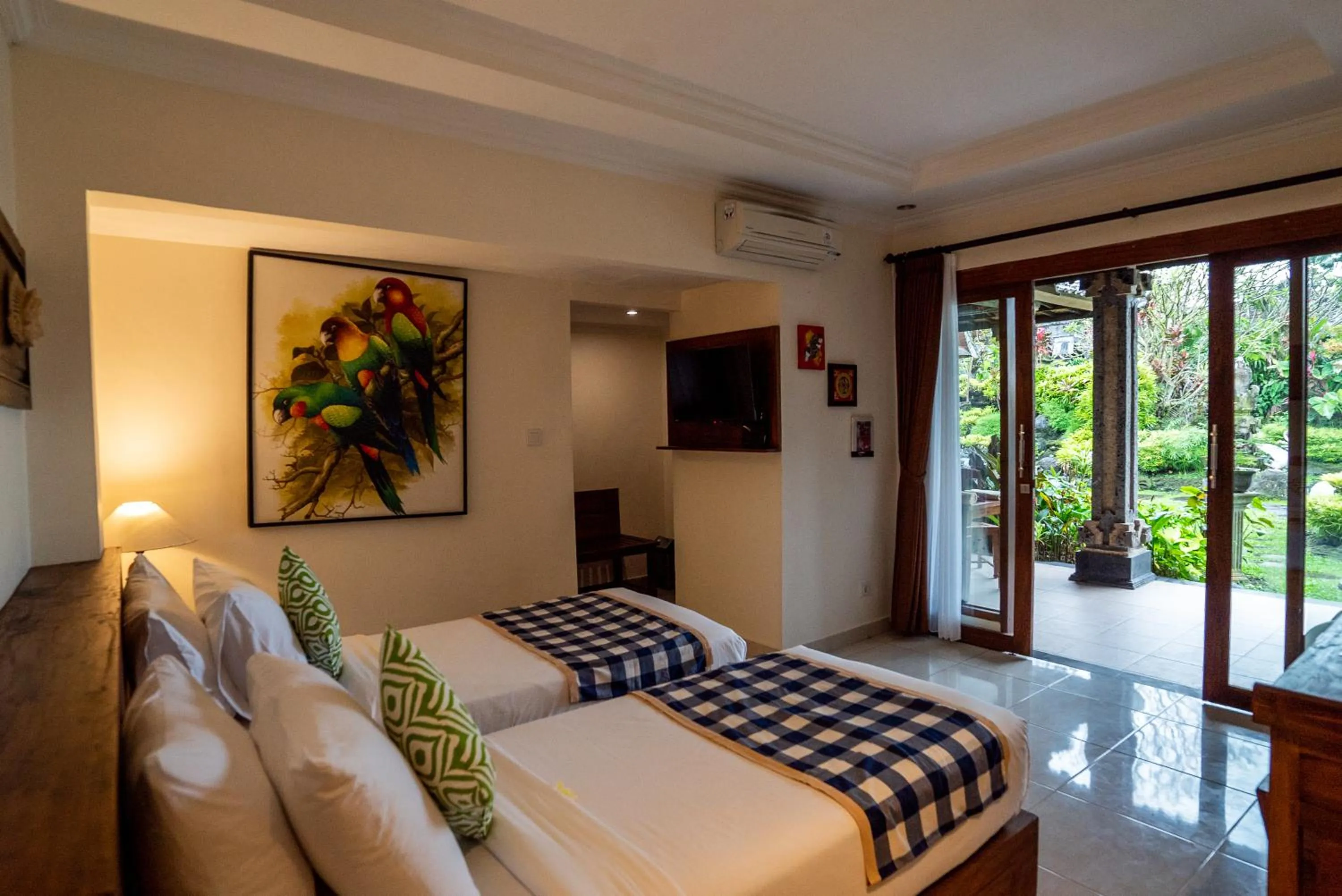 Bed in Capung Cottages