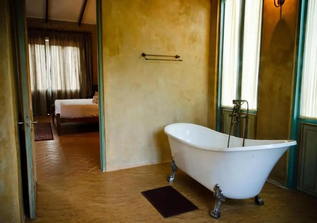 Bathroom, Bed in La Toscana