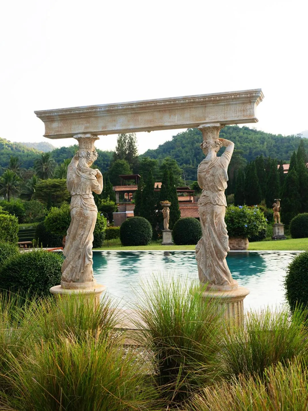 Swimming pool in La Toscana