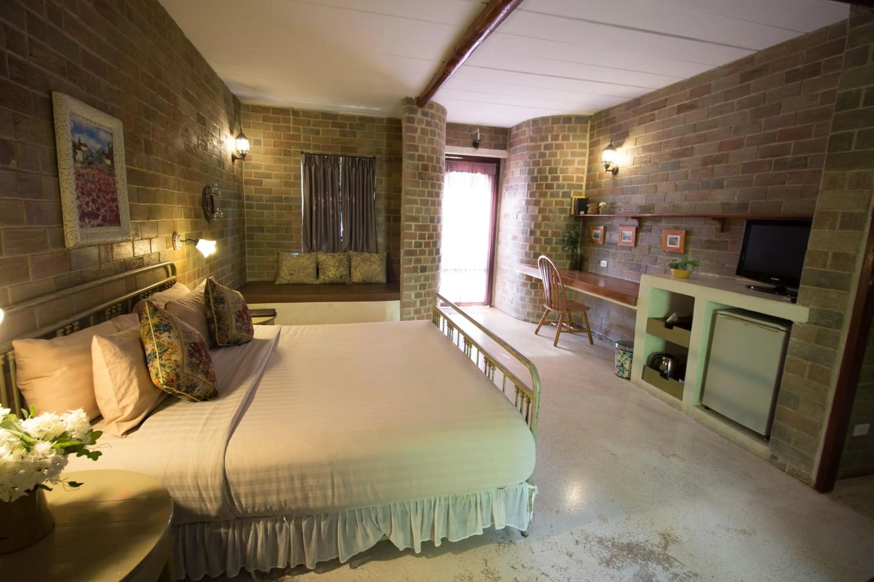 Photo of the whole room, Bed in La Toscana