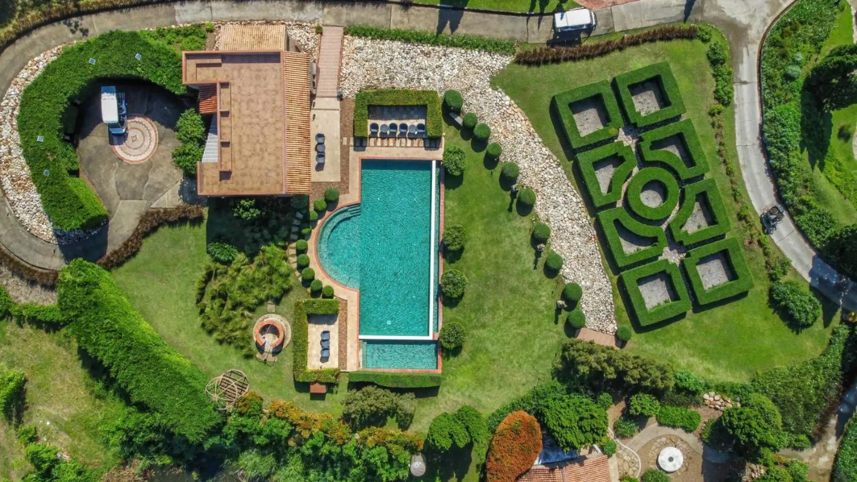 Garden view in La Toscana