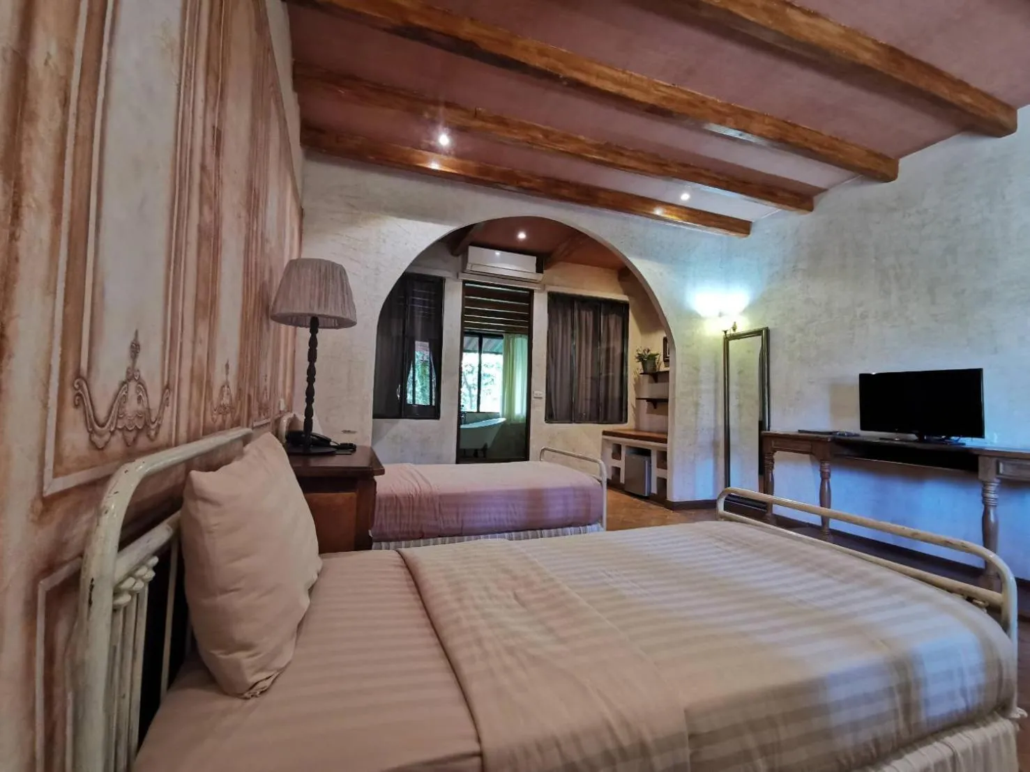 Bed in La Toscana