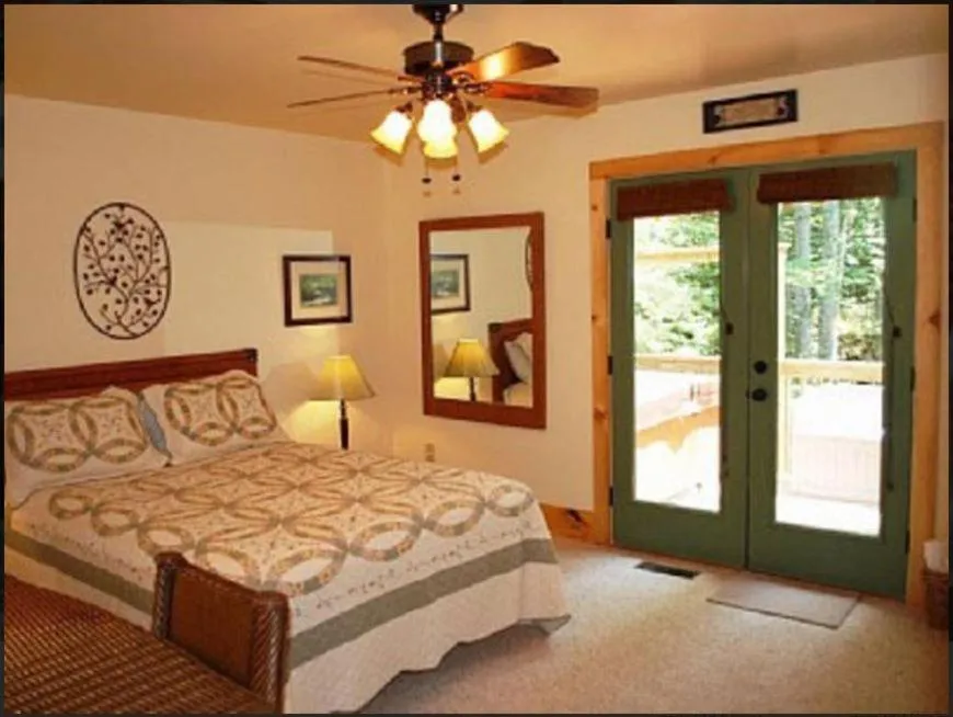Bedroom, Bed in Rooster Ridge