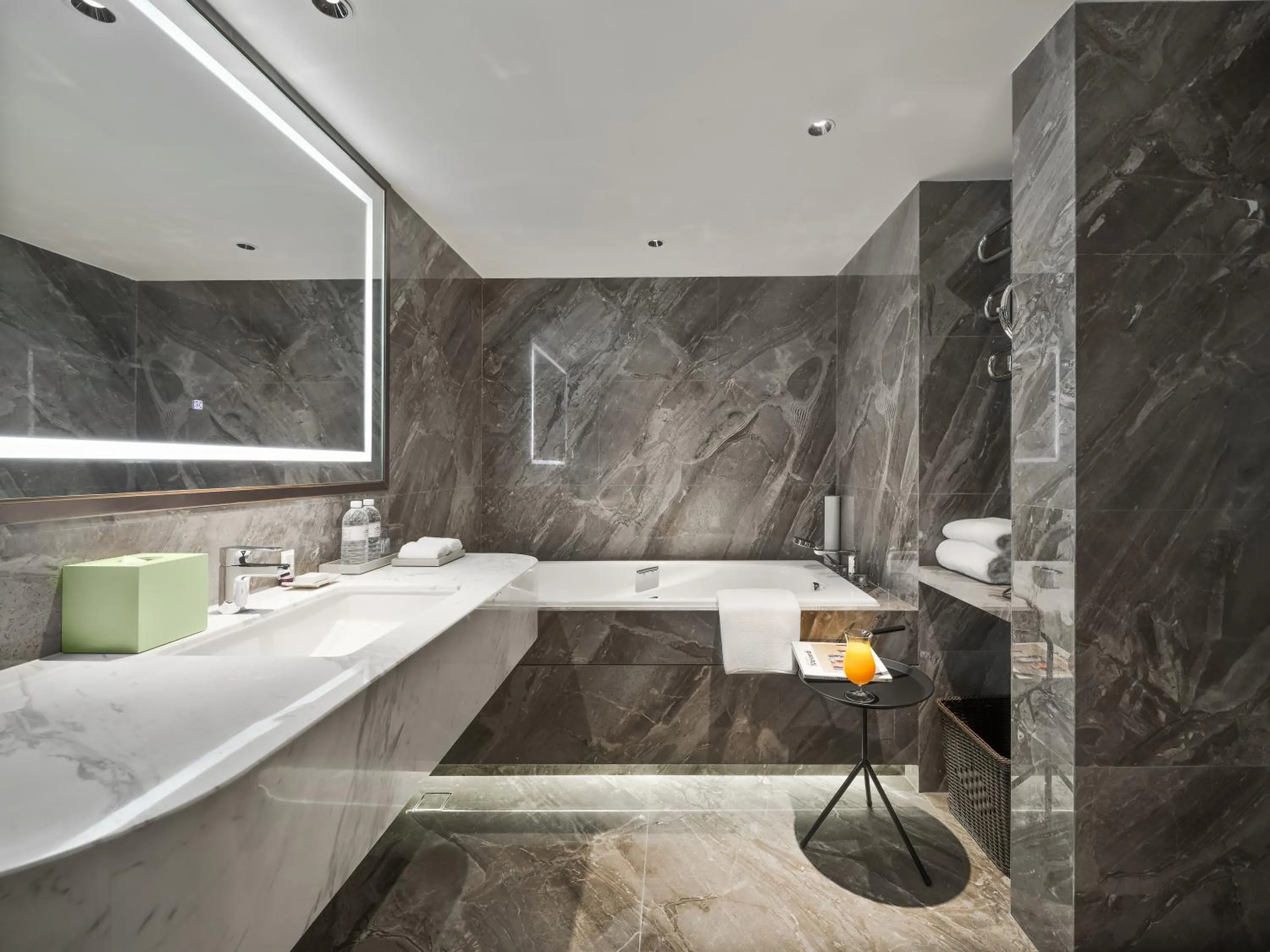 Bathroom in Donghu Collection Hotel