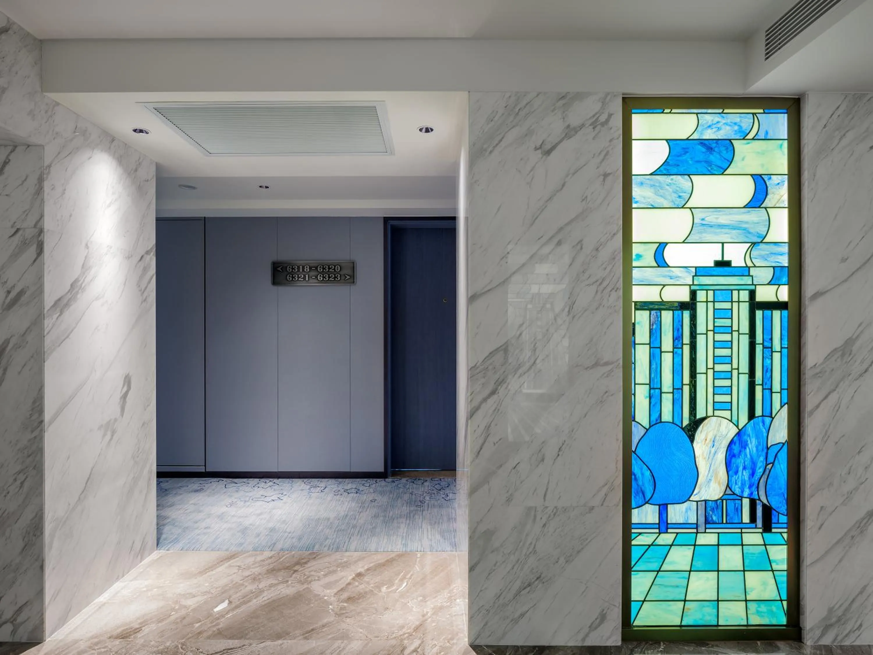 elevator in Donghu Collection Hotel