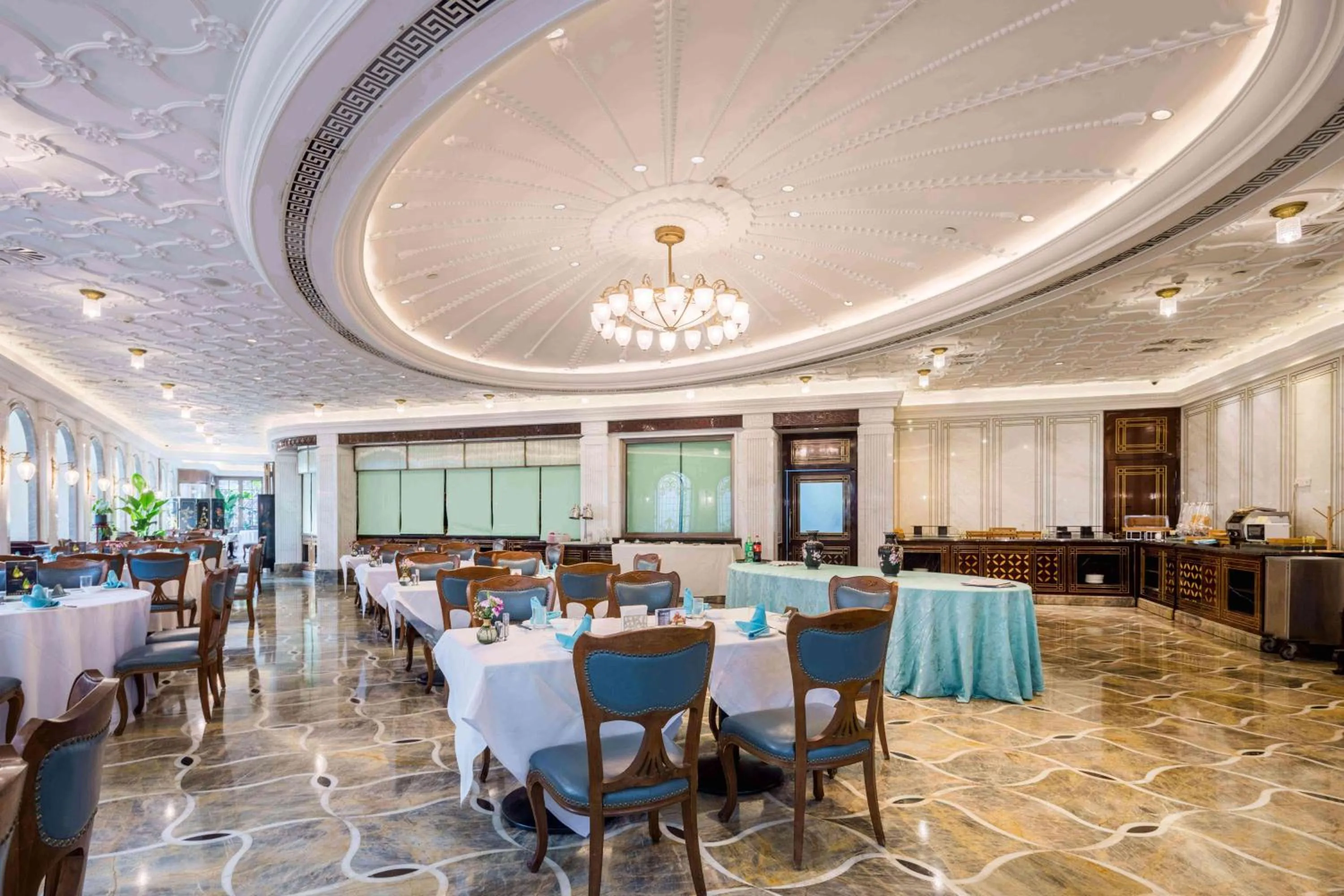 Restaurant/places to eat in Donghu Collection Hotel