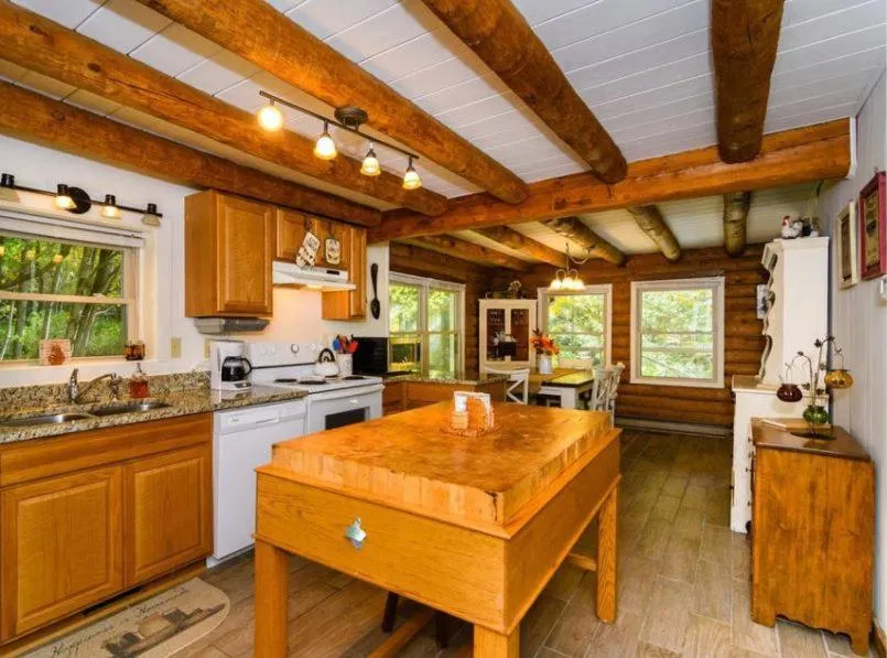 Coffee/tea facilities in Eagle's Rest Lodge