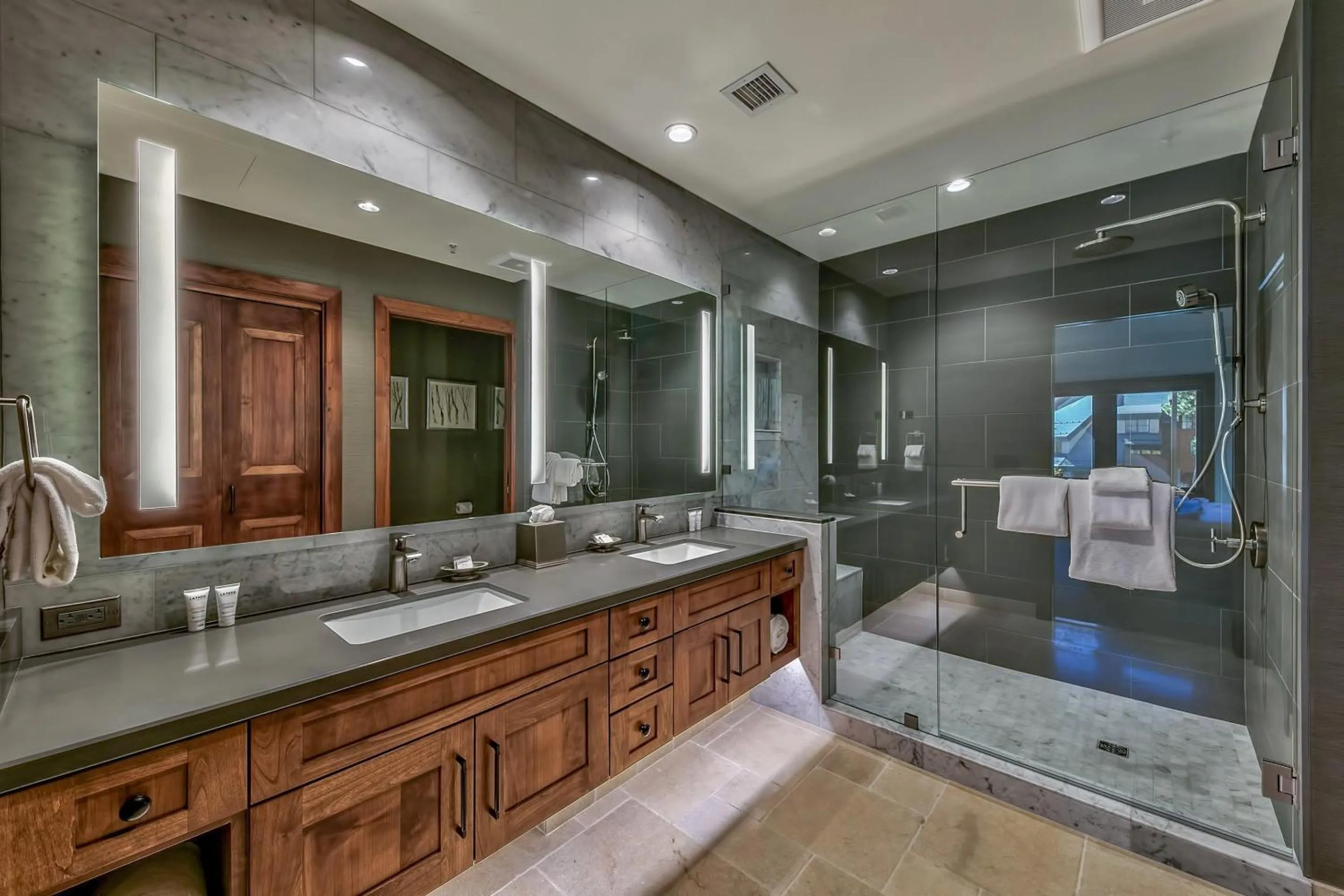 Bathroom in Zalanta, A Vail Resorts Property