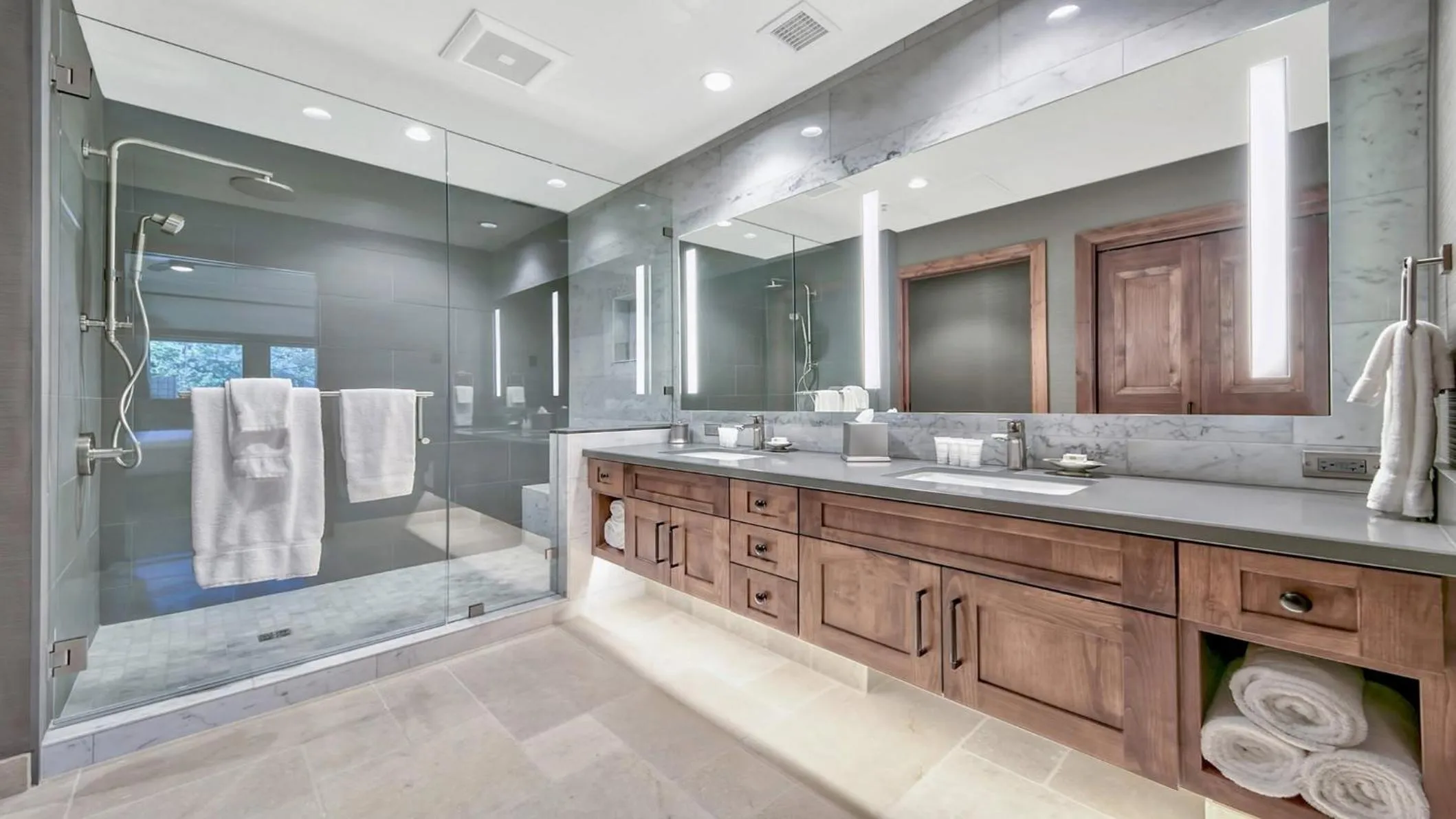 Bathroom in Zalanta, A Vail Resorts Property