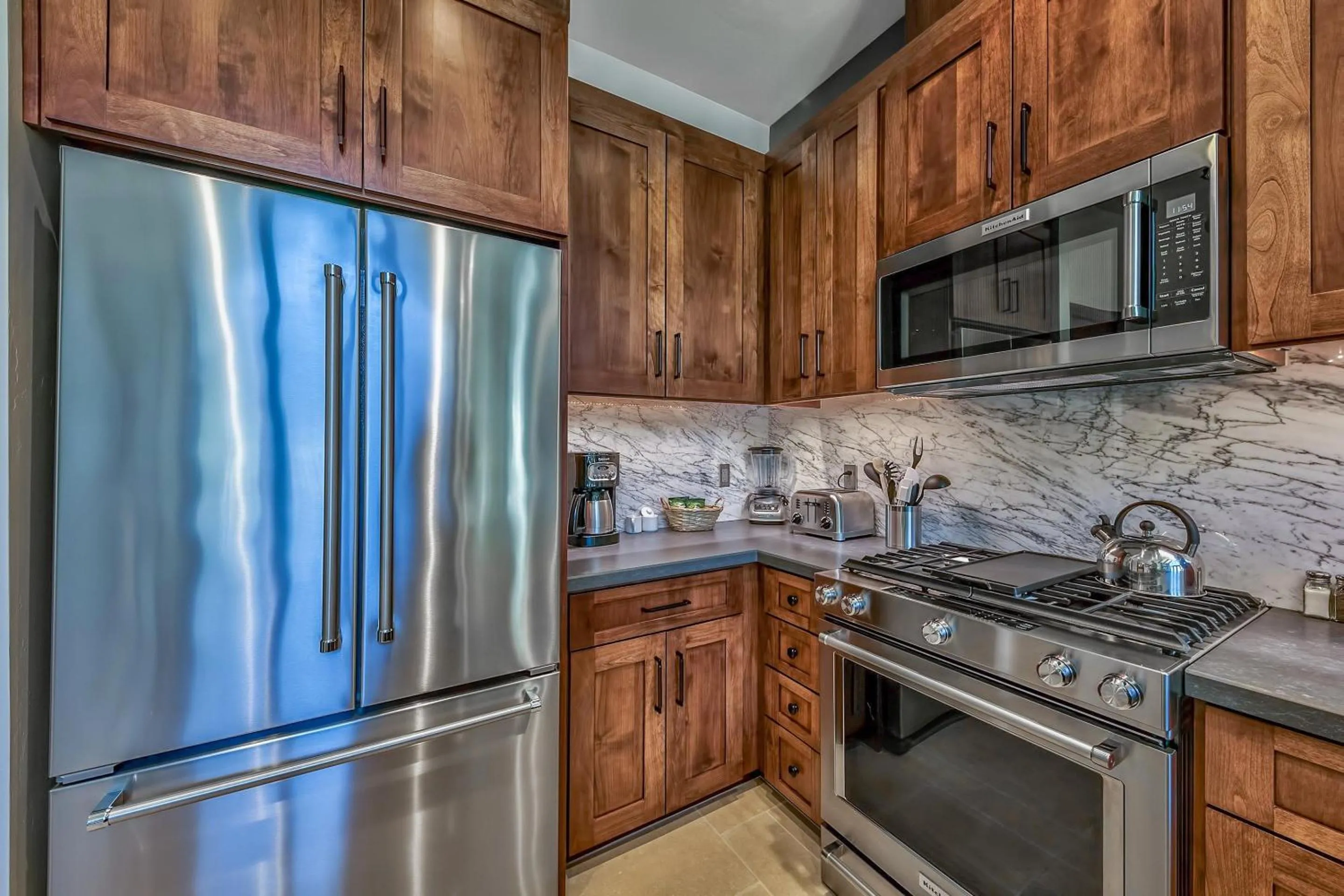 Communal kitchen in Zalanta, A Vail Resorts Property
