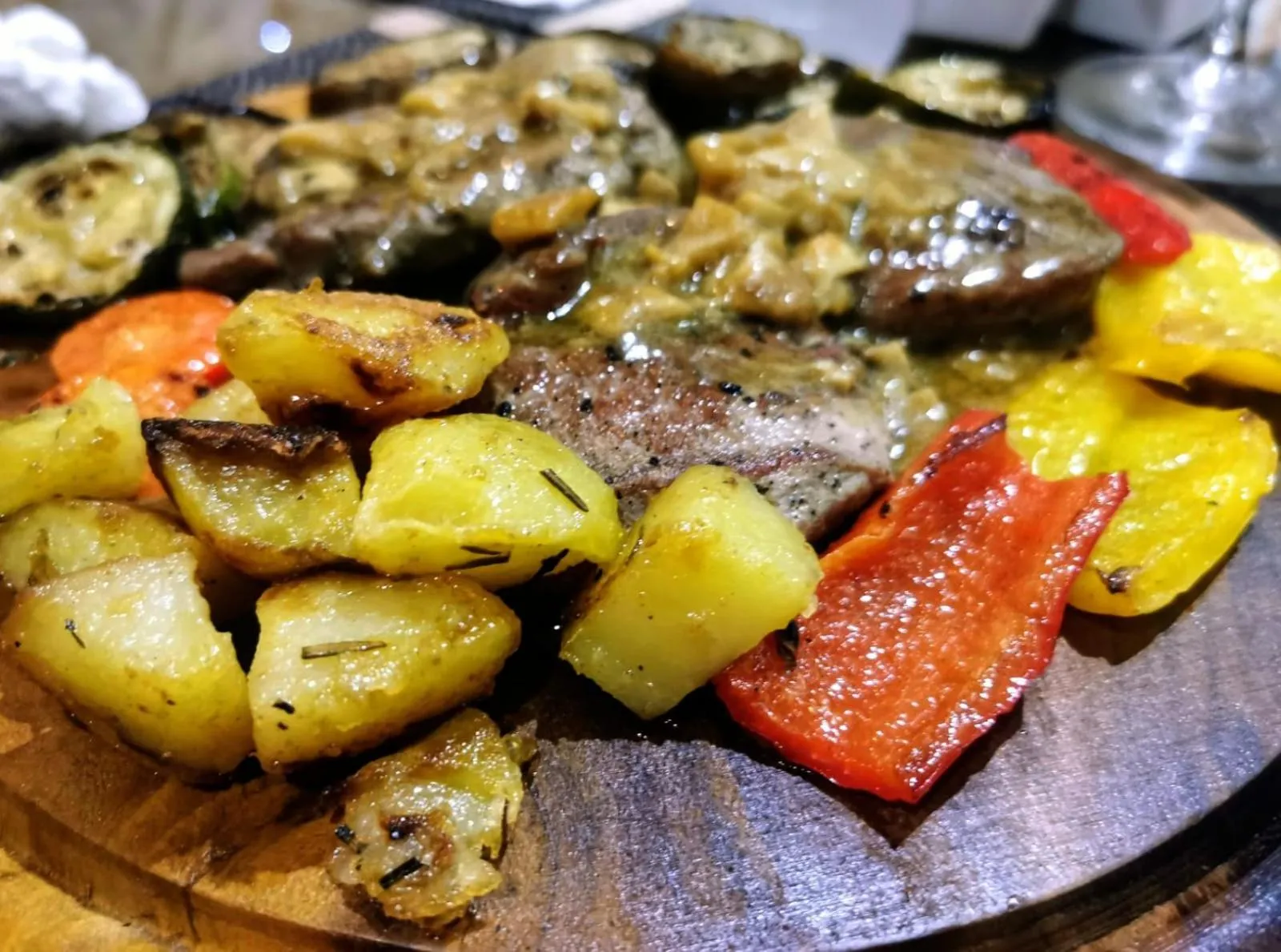 Restaurant/places to eat in Hotel Sole