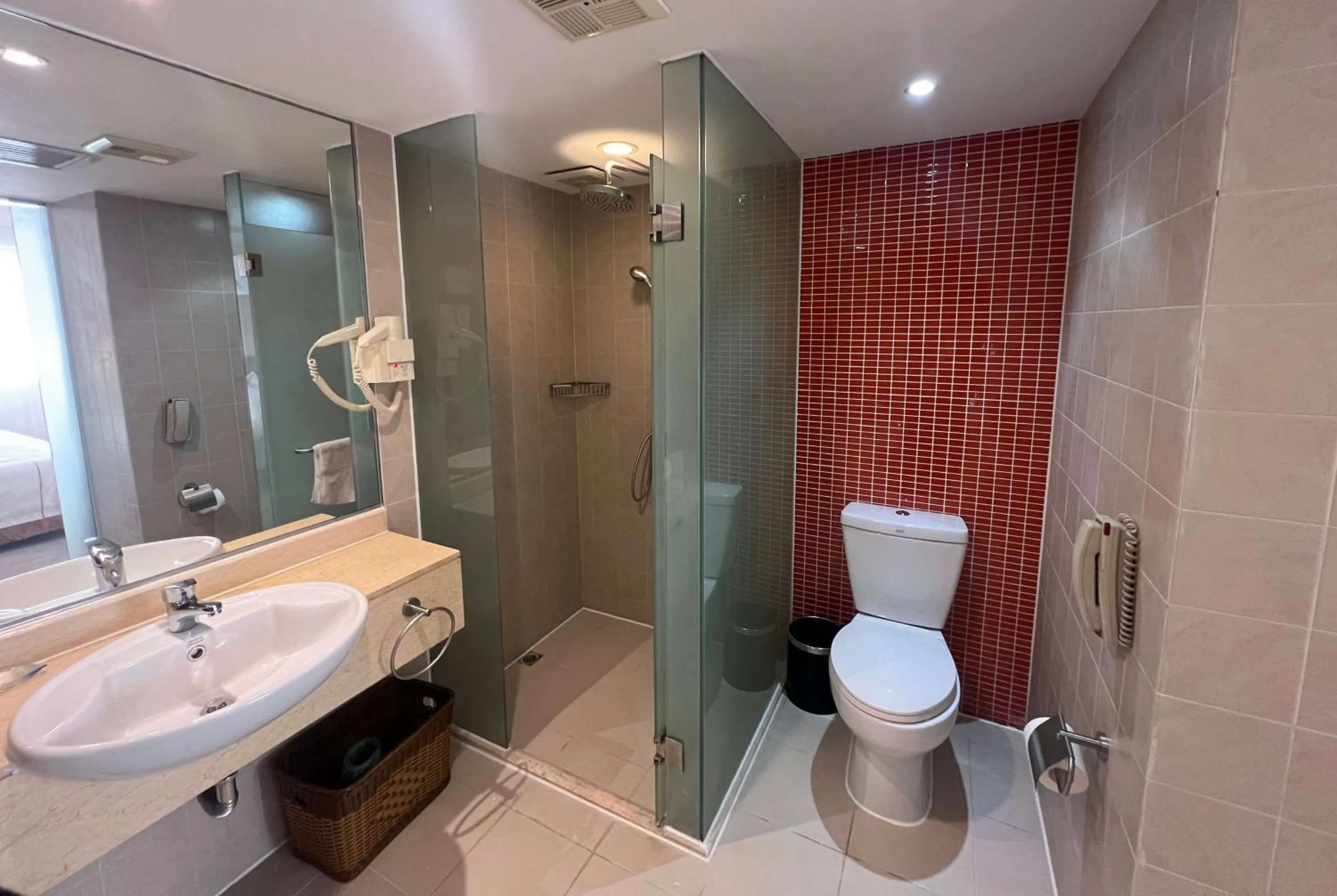 Bathroom in Days Inn Guangzhou