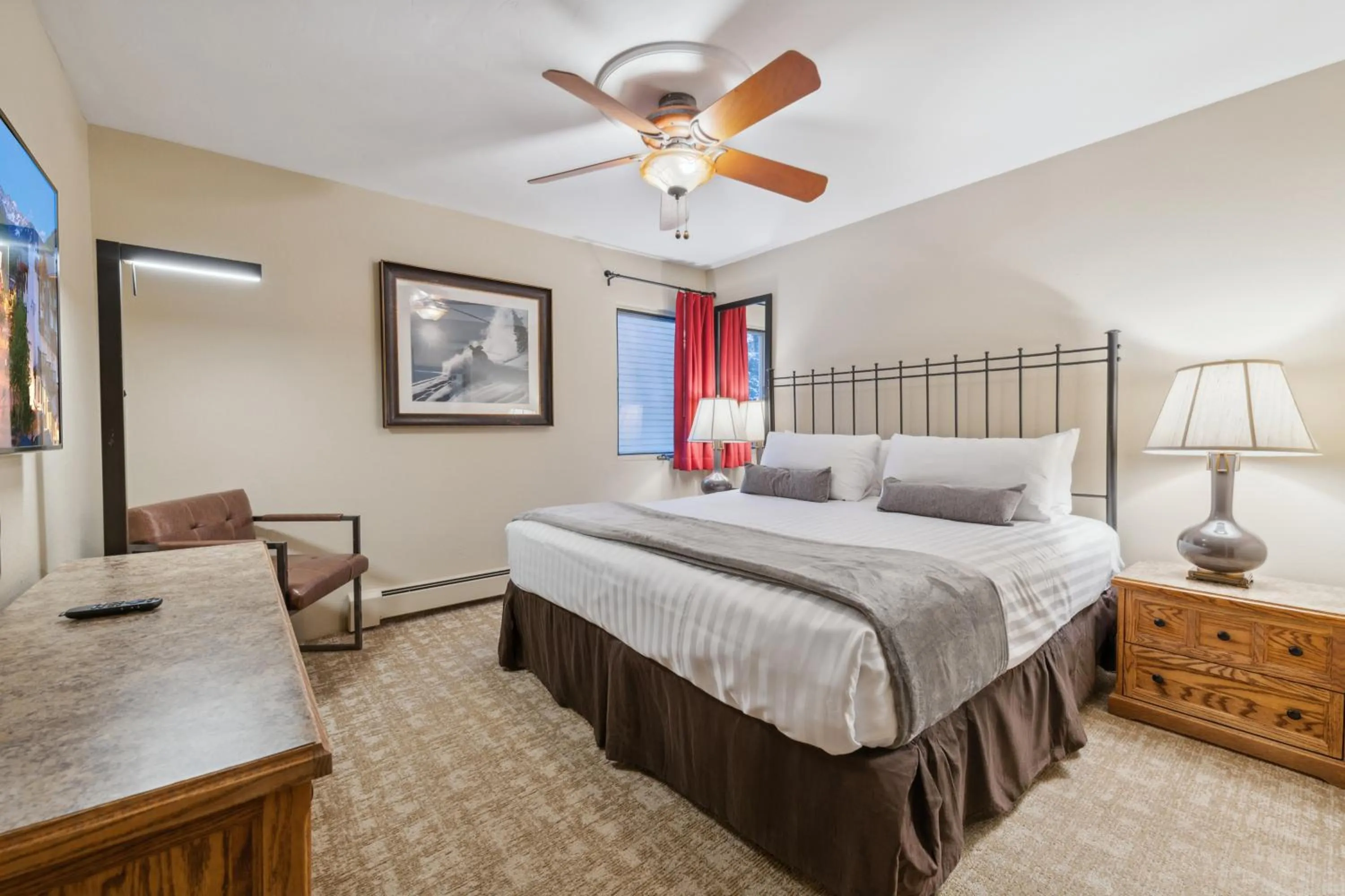 Bed in Eagle Point Resort