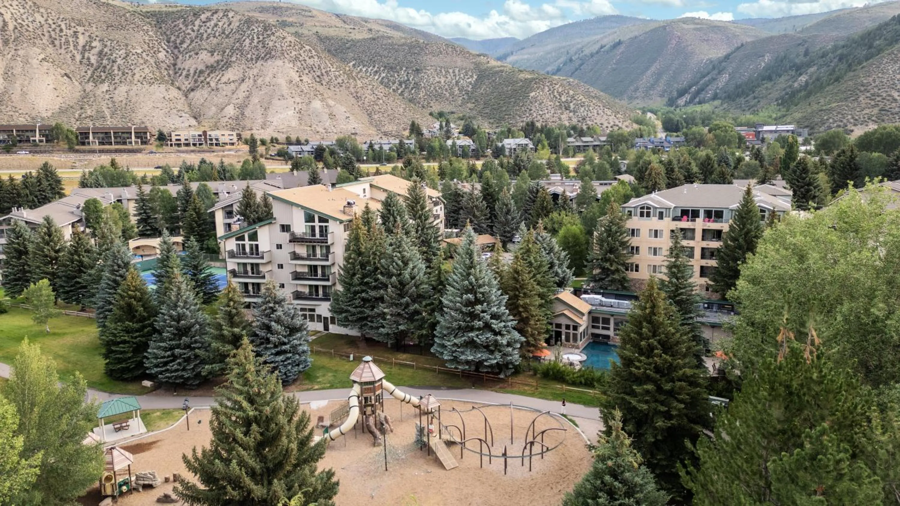 Bird's eye view in Falcon Point