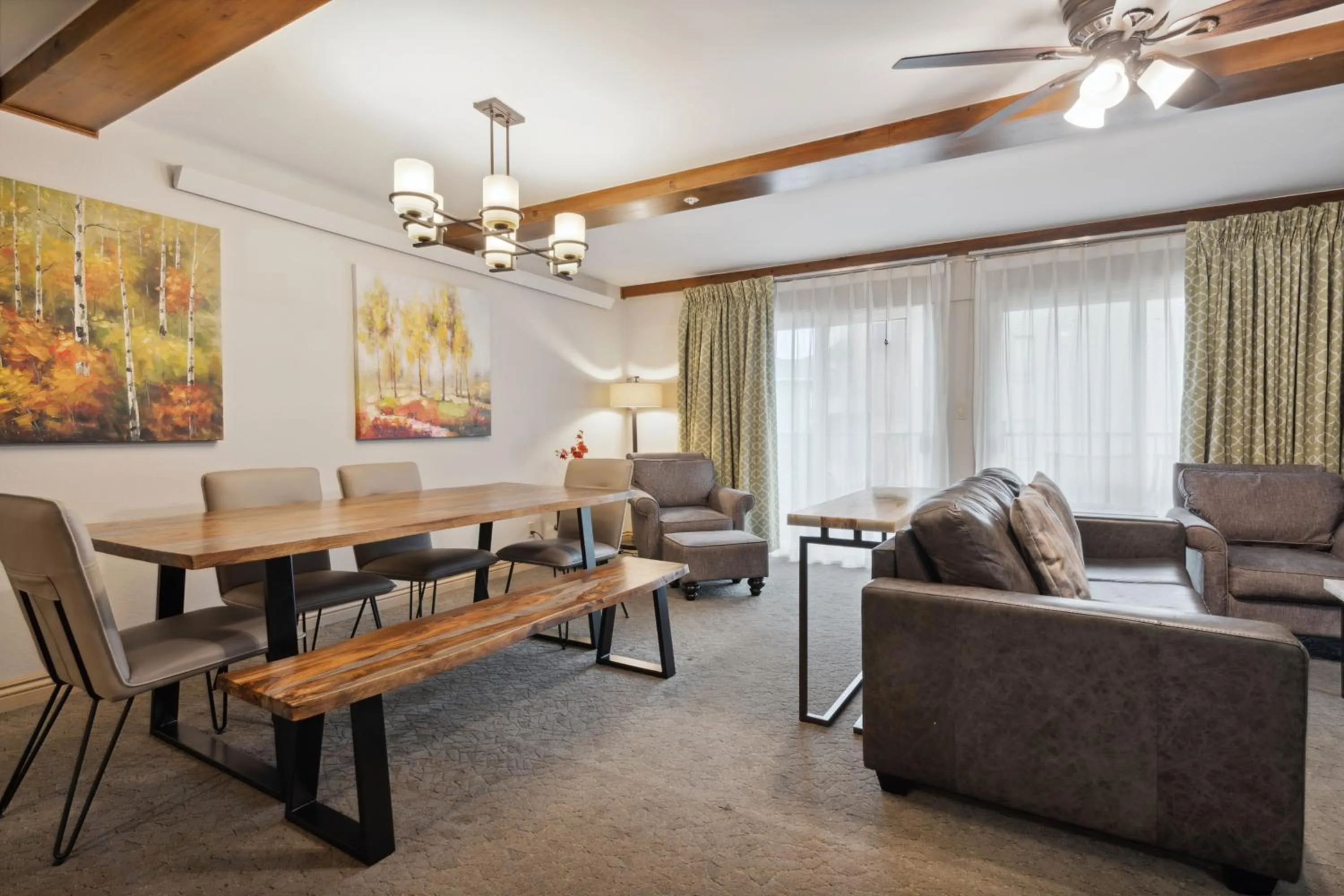 Dining area in Falcon Point