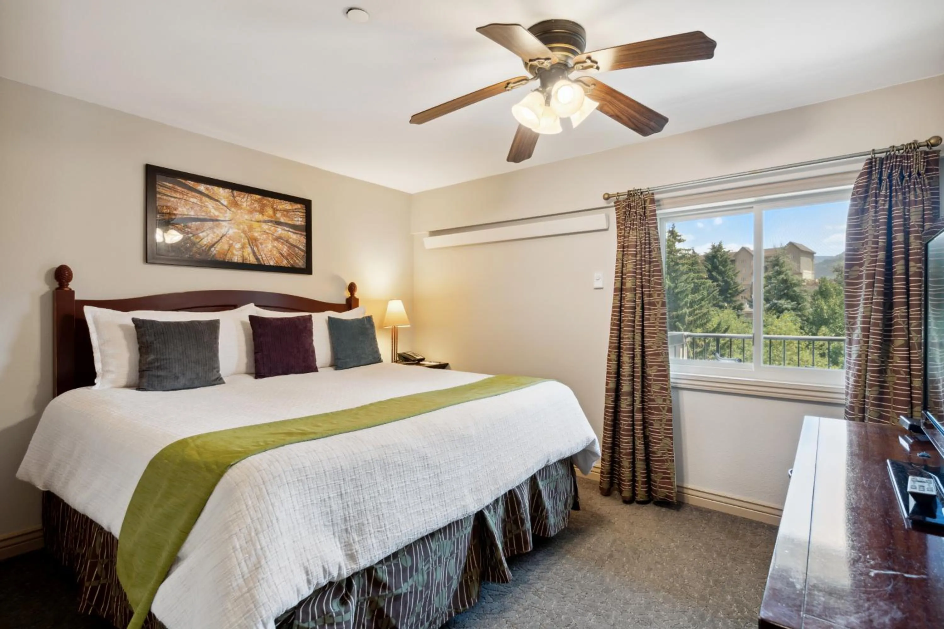 Bedroom, Bed in Falcon Point