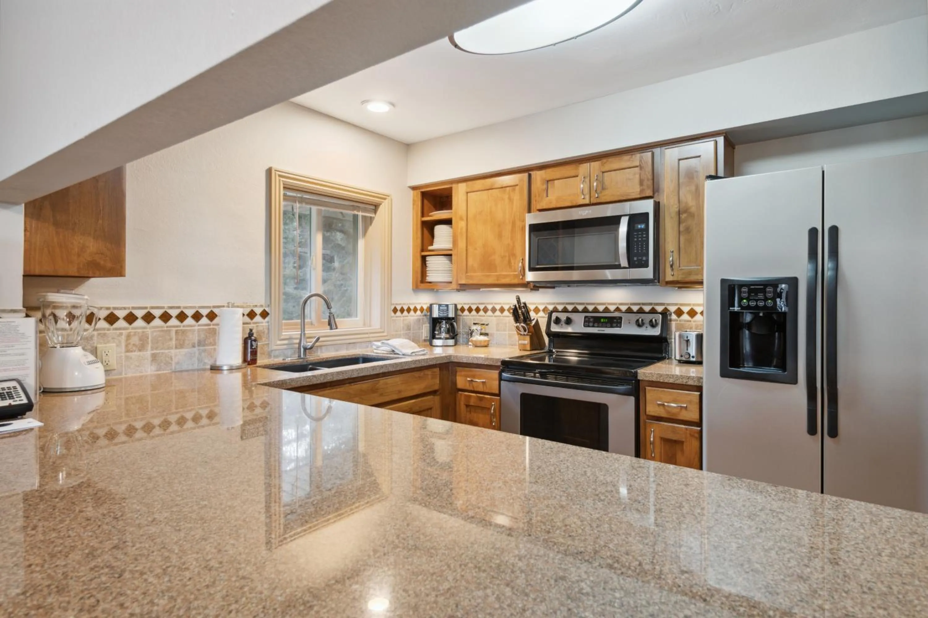 Kitchen or kitchenette in Falcon Point