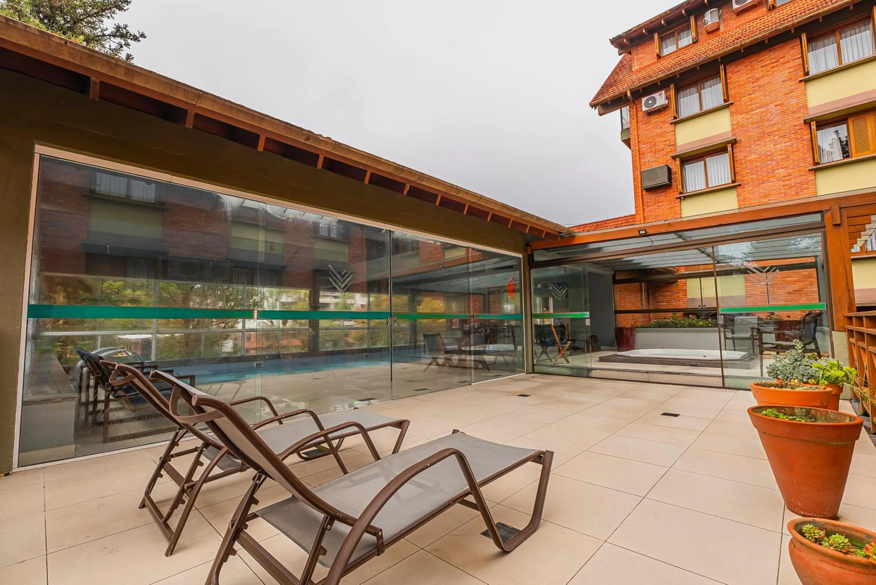 Swimming pool in Hotel Laghetto Gramado