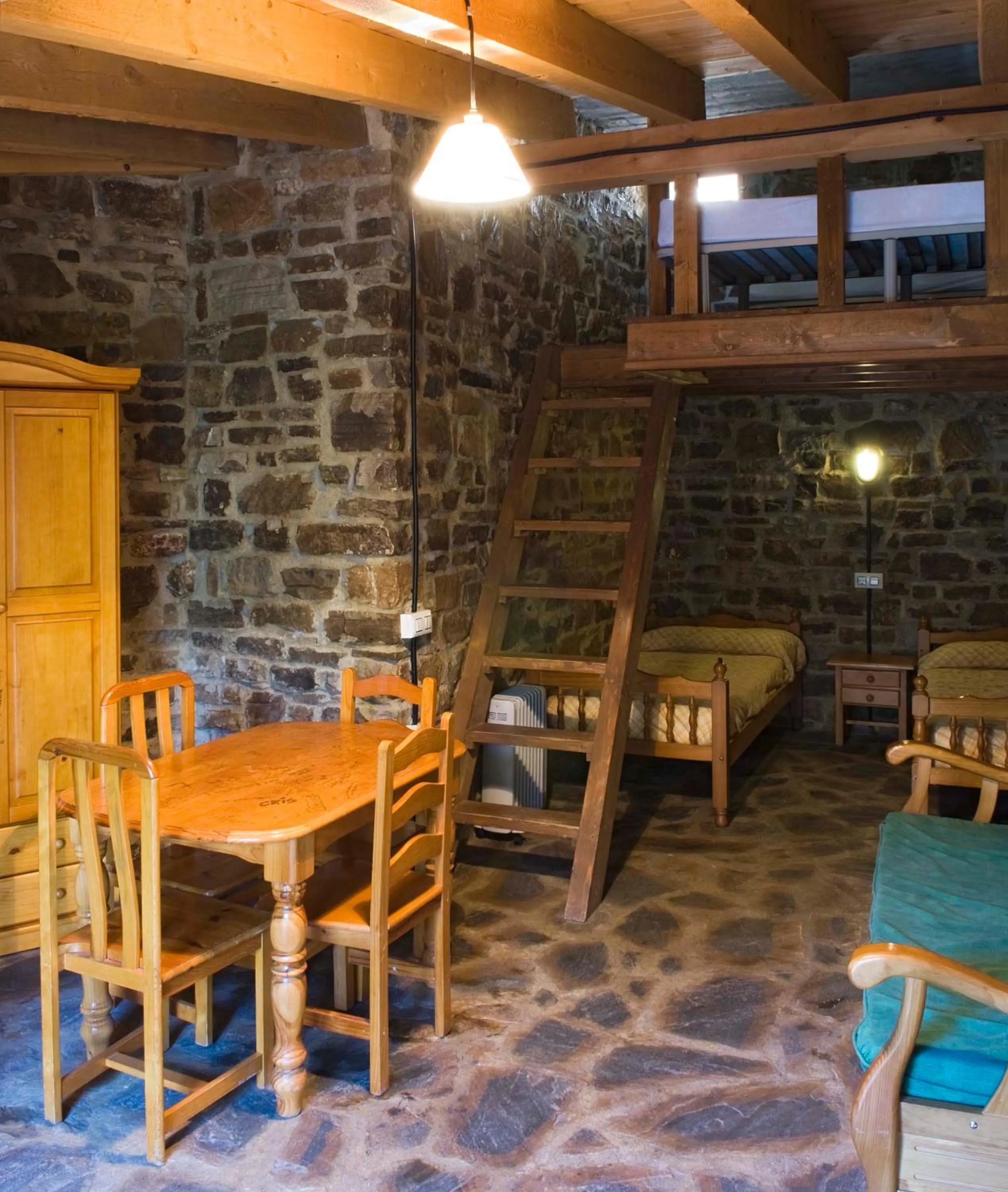 Dining area in Albergue Inturjoven Cortes De La Frontera