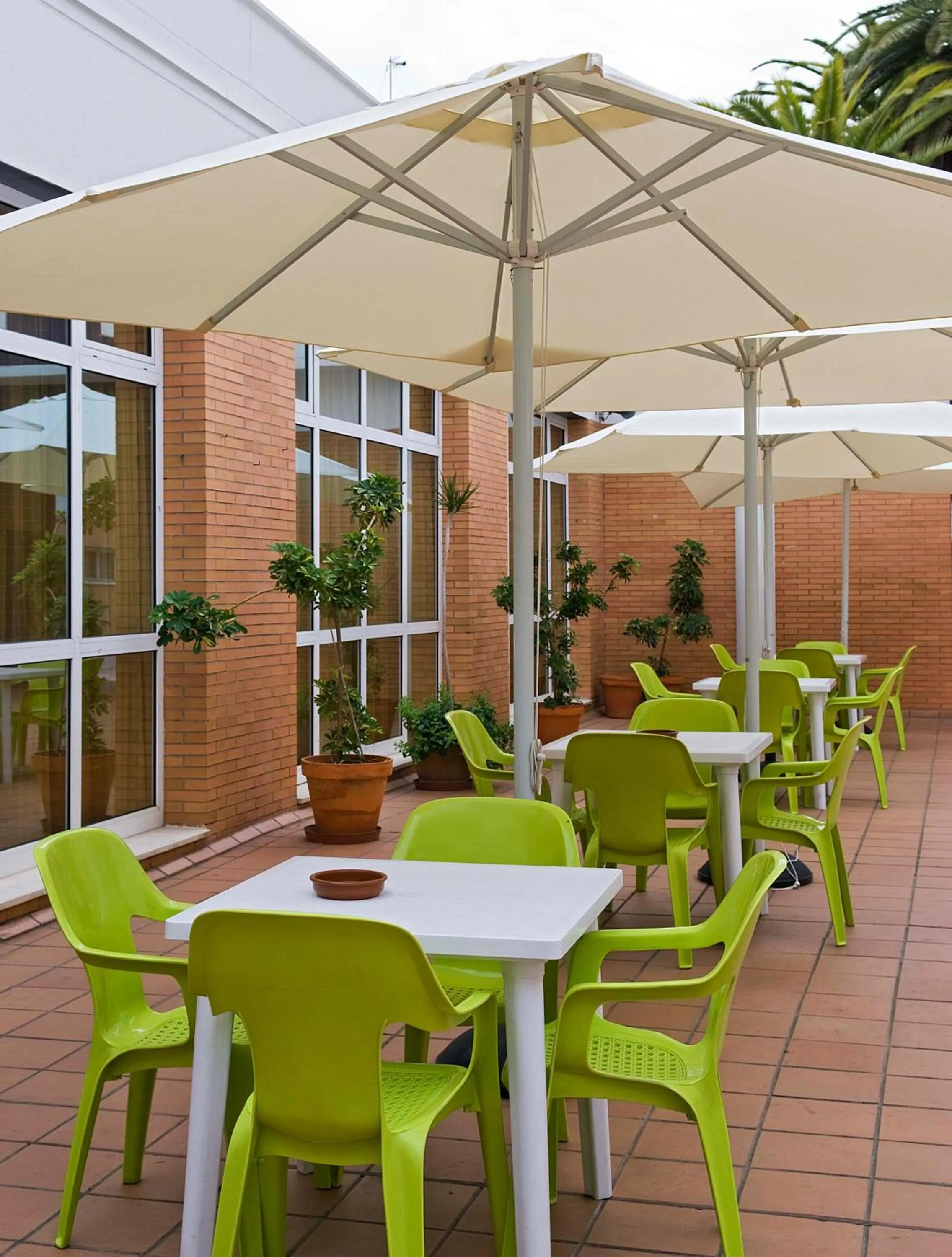 Solarium in Albergue Inturjoven Sevilla