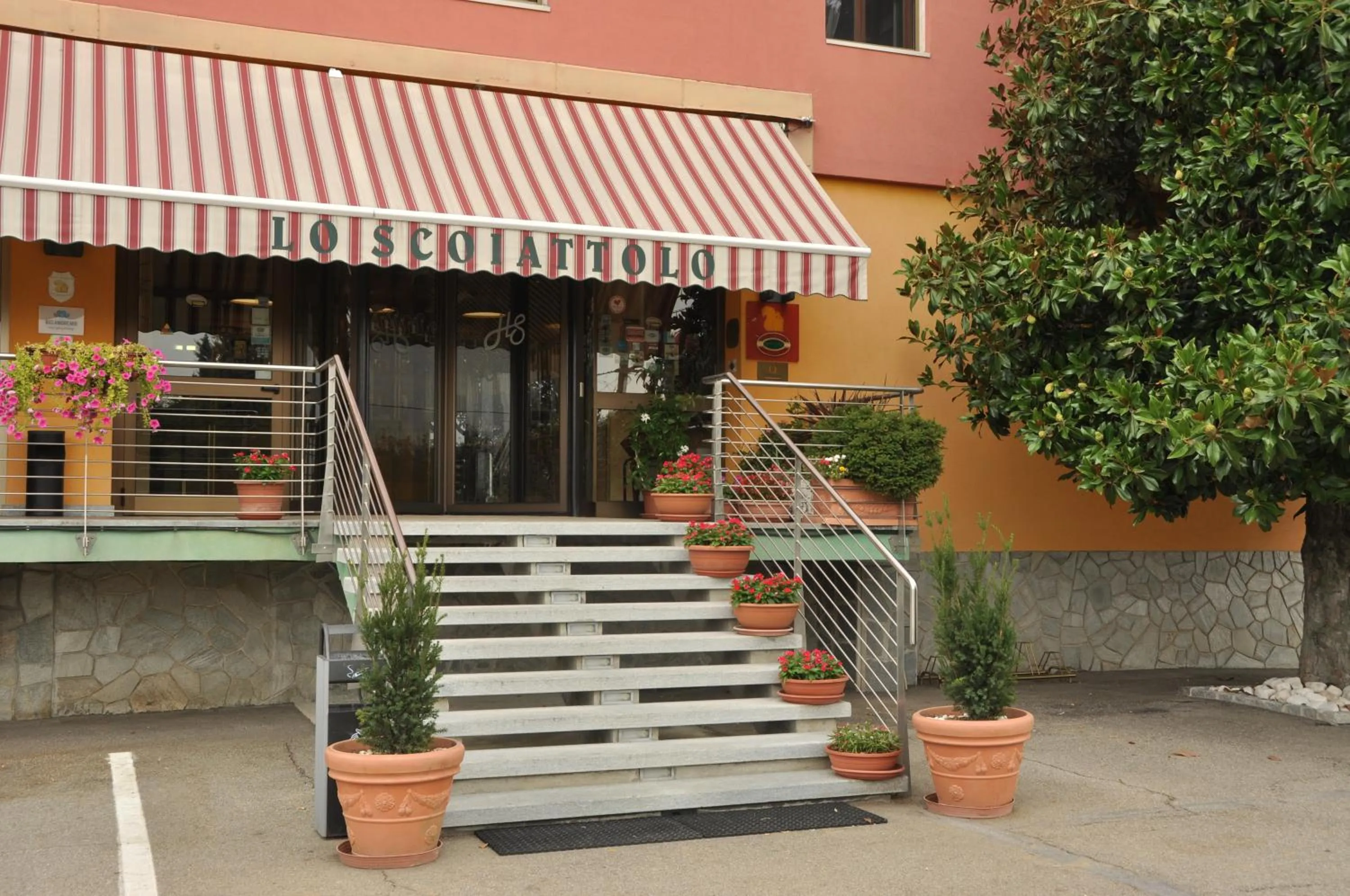 Property building in Lo Scoiattolo Piedmont Bike Hotel