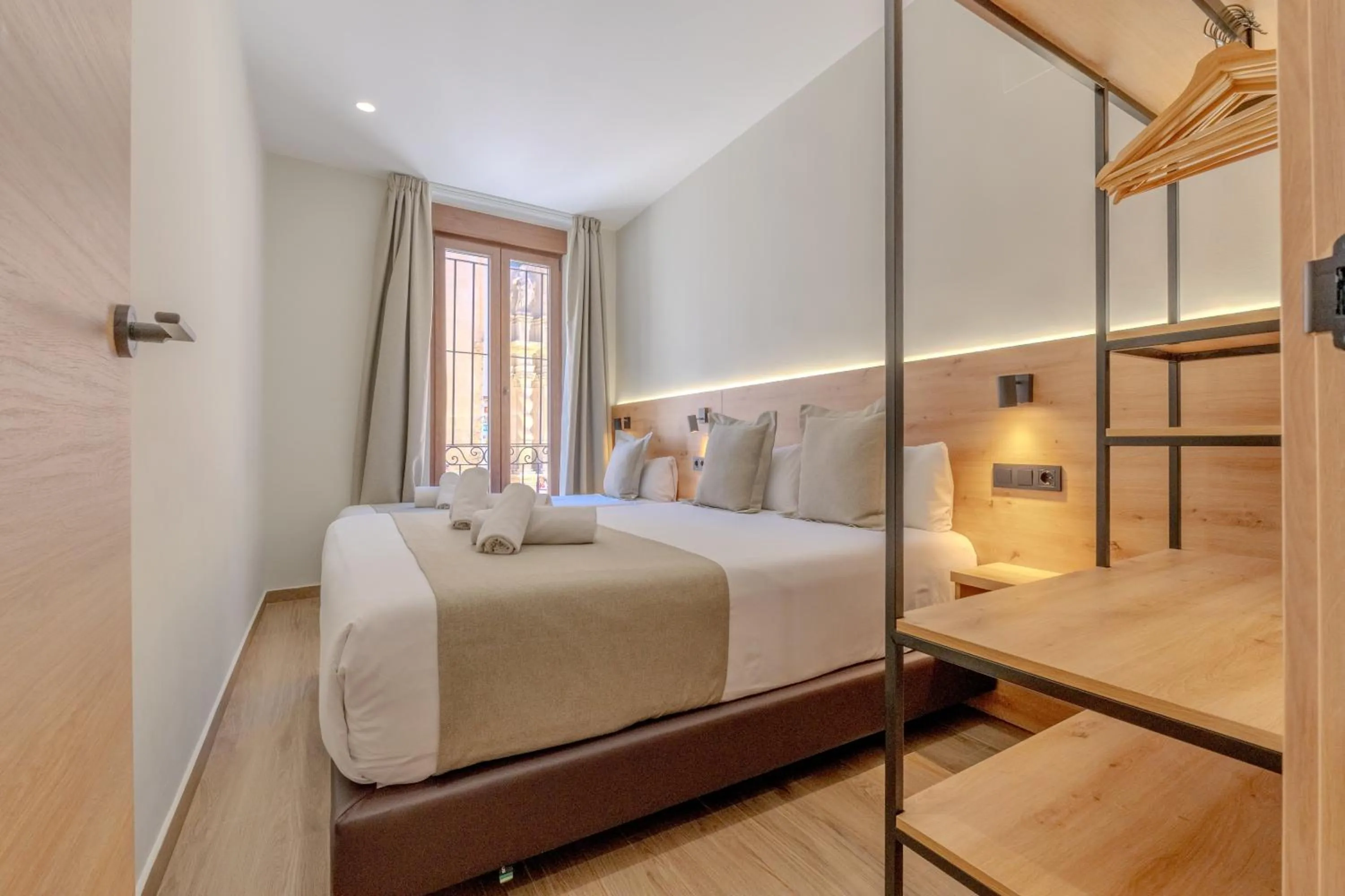 Bedroom, Bed in Hotel La Milagrosa