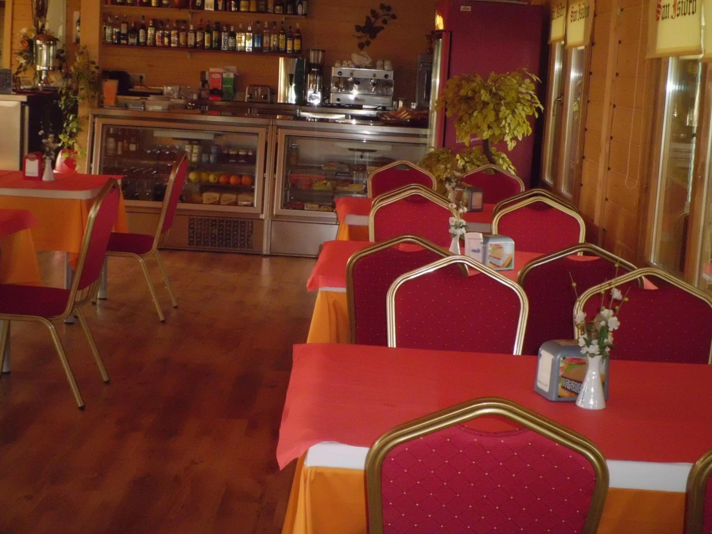 Restaurant/places to eat in Motel San Isidro
