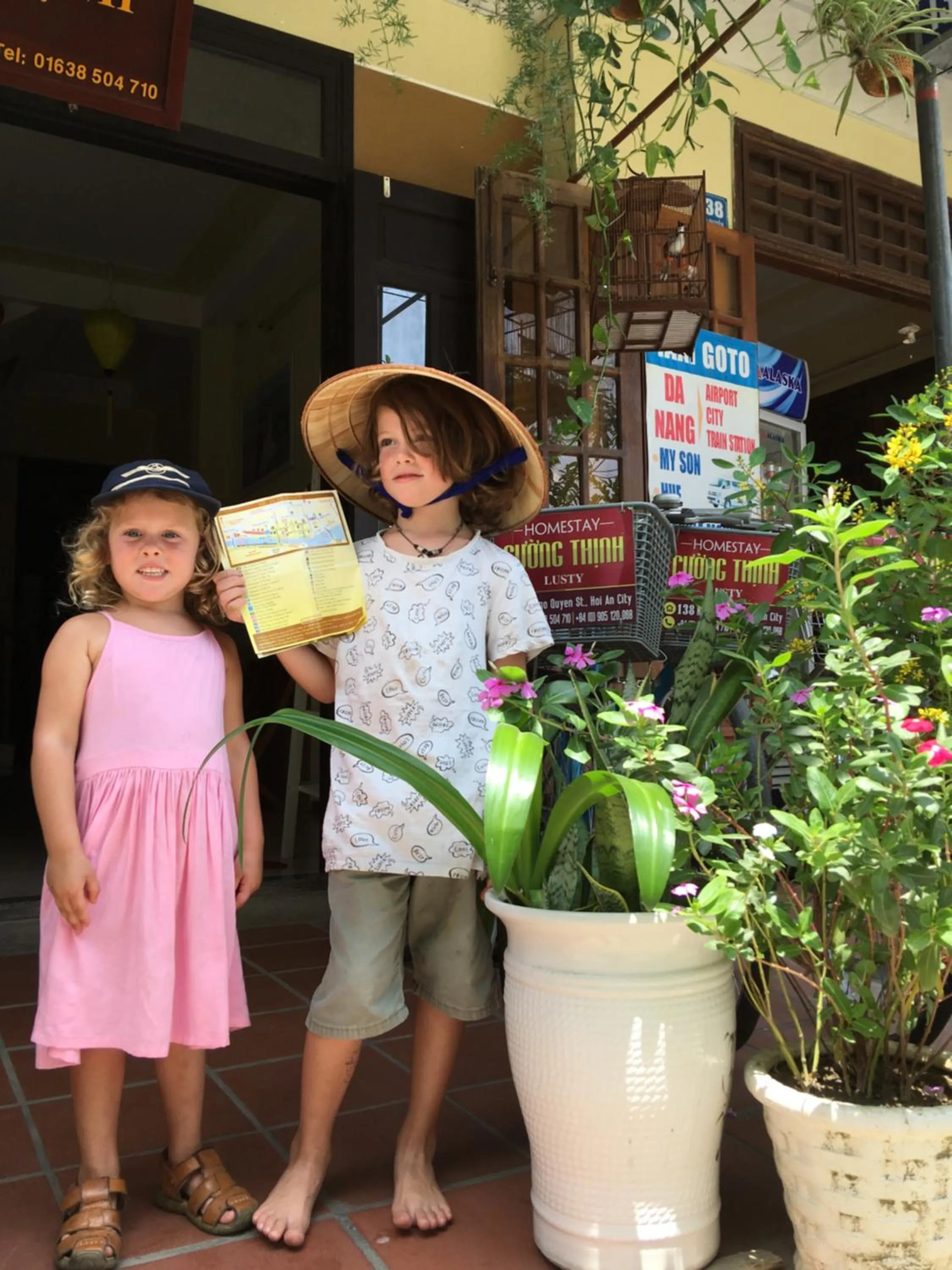 children in Cuong Thinh Homestay