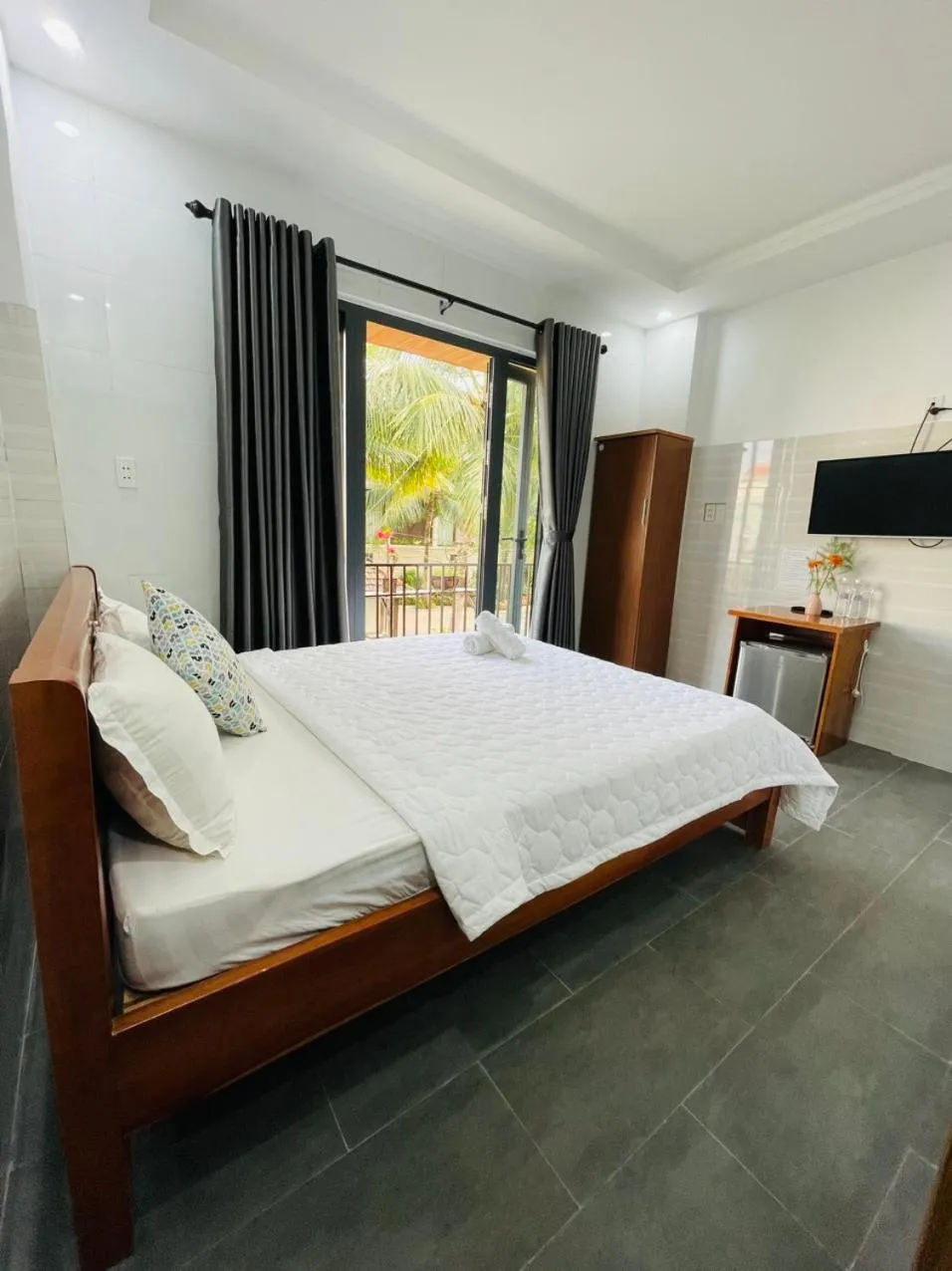 Photo of the whole room, Bed in Cuong Thinh Homestay