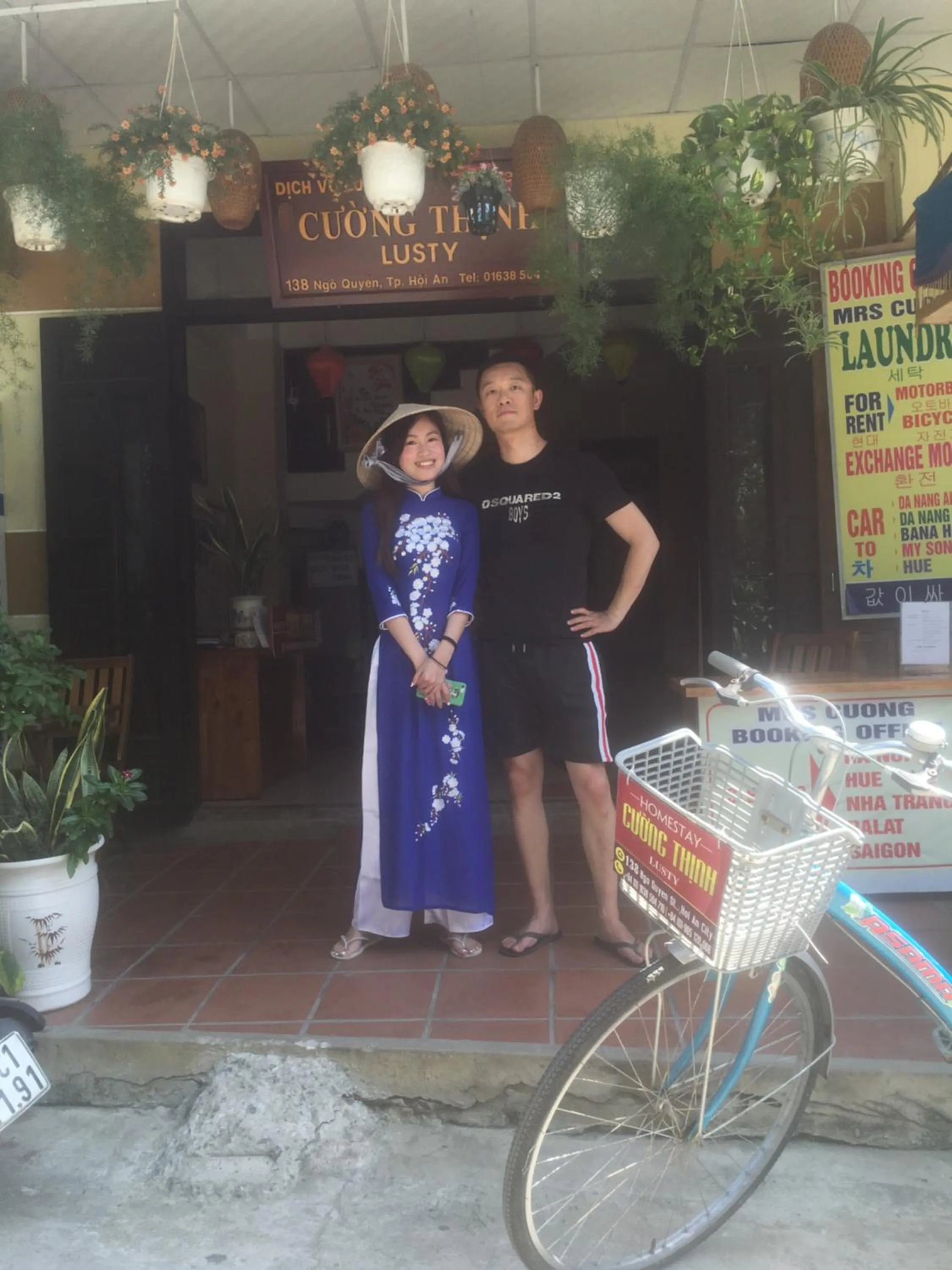 group of guests in Cuong Thinh Homestay