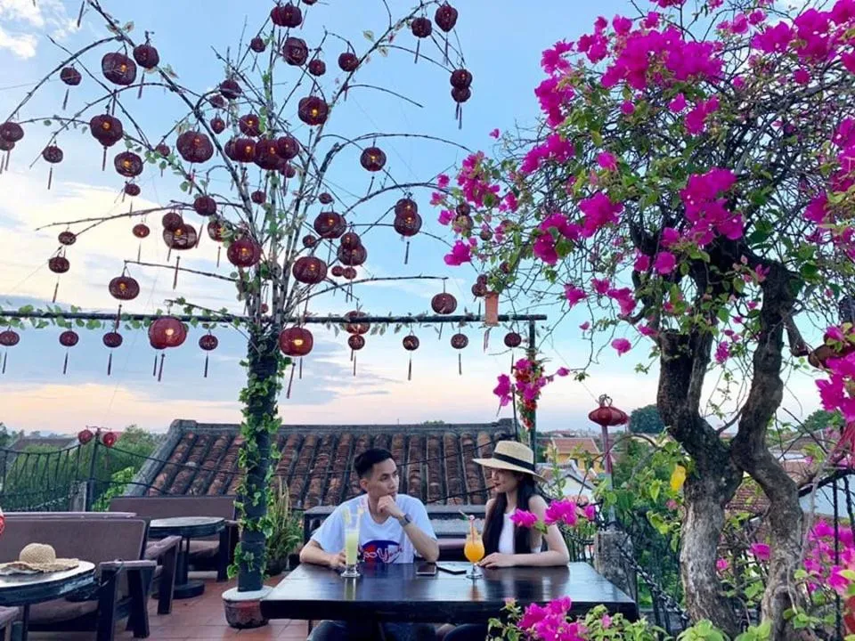 Restaurant/places to eat in Cuong Thinh Homestay